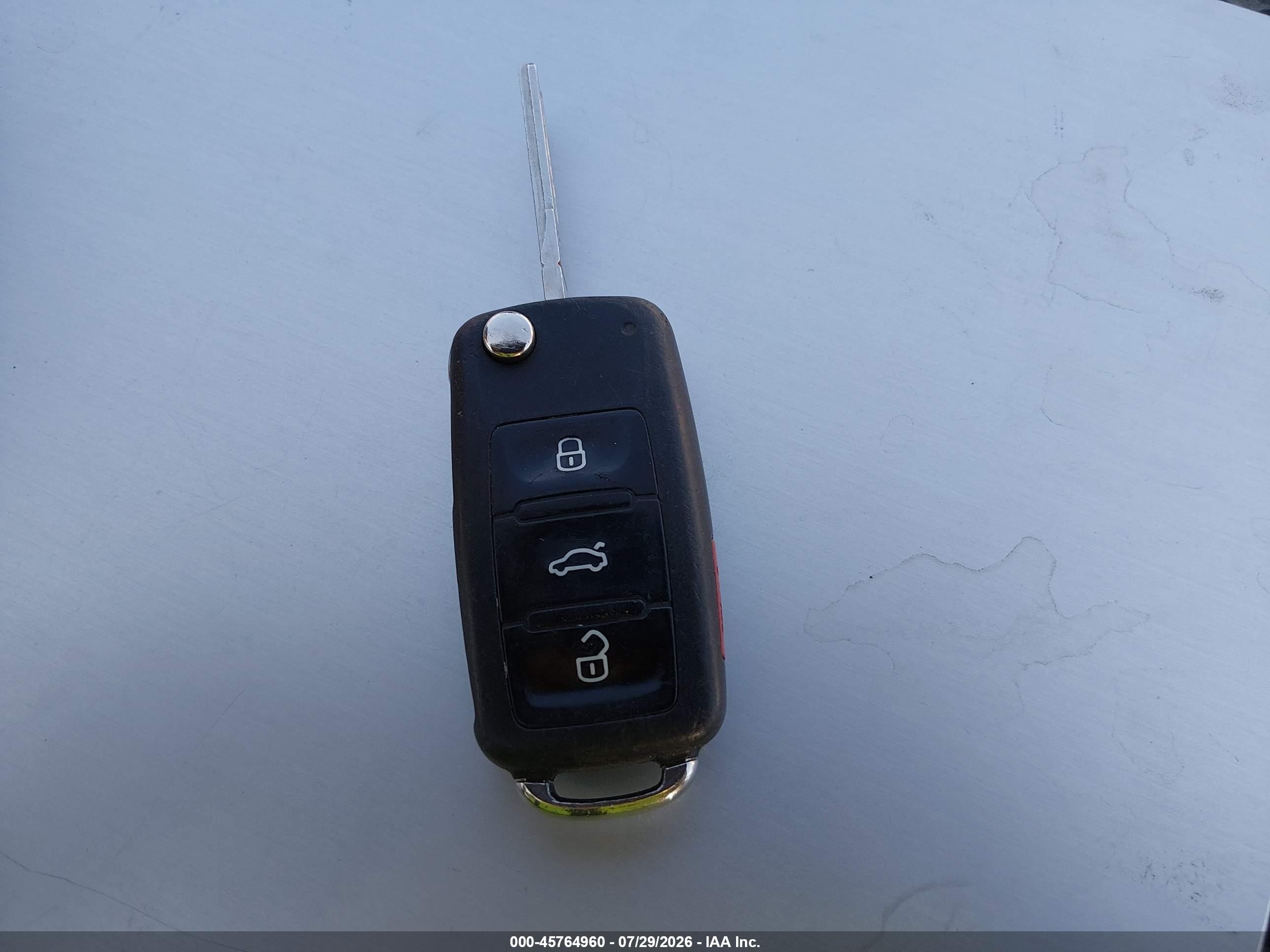 2014 Volkswagen Beetle 2.0l Tdi Red vin: 3VWJL7AT0EM606882