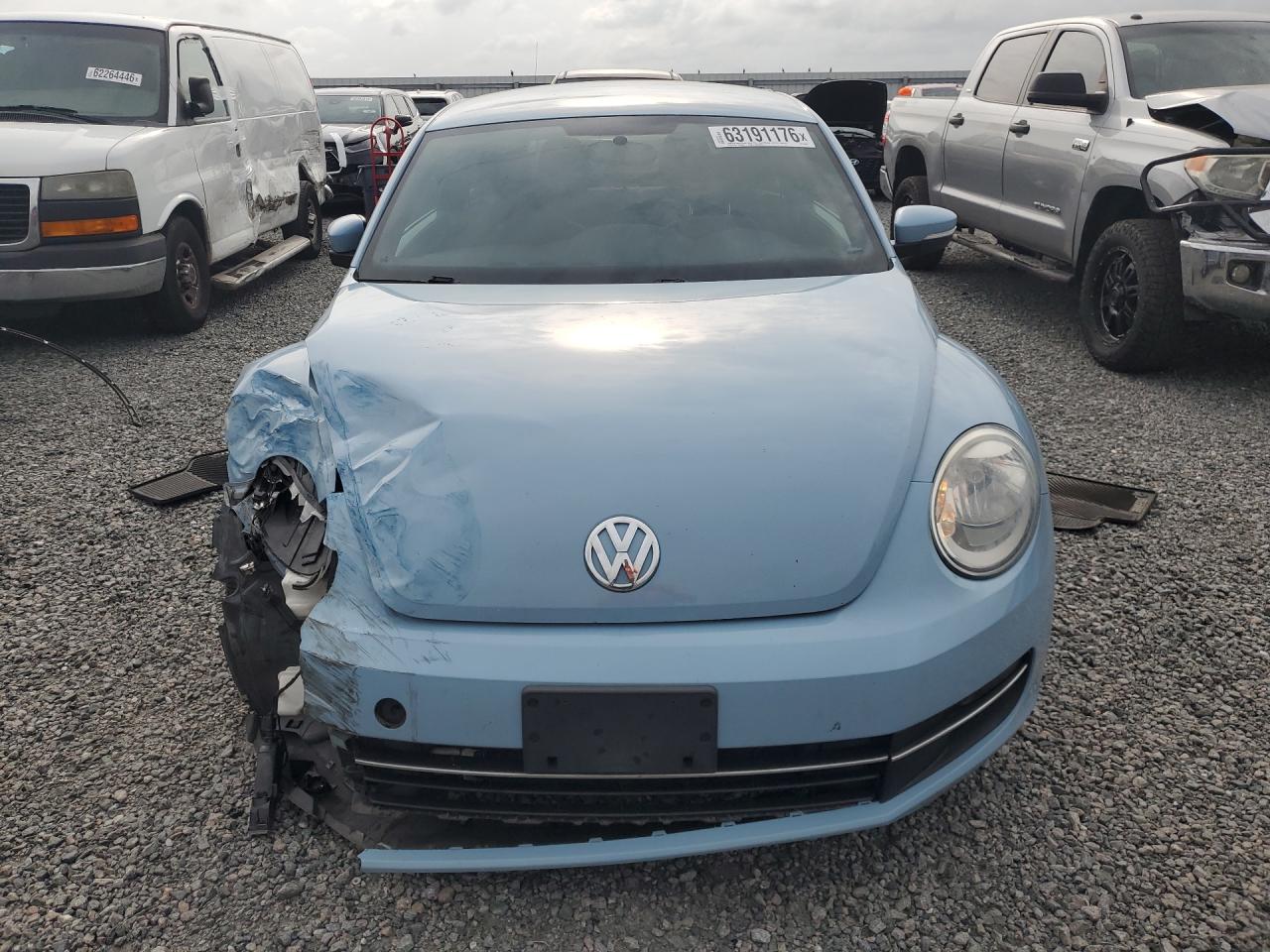 2013 Volkswagen Beetle Blue vin: 3VWJL7AT2DM654382