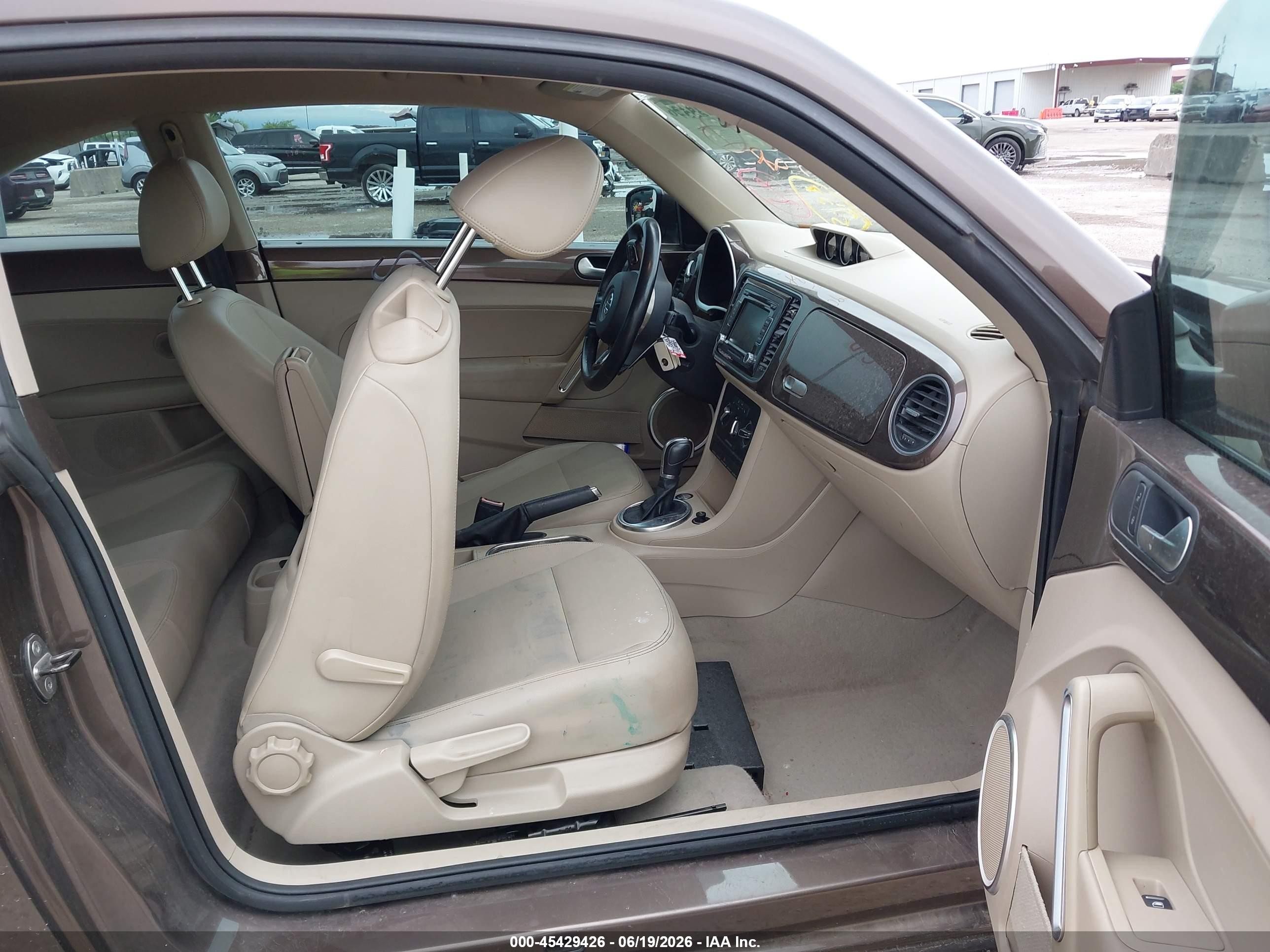 2014 Volkswagen Beetle 2.0l Tdi Brown vin: 3VWJL7AT2EM651595