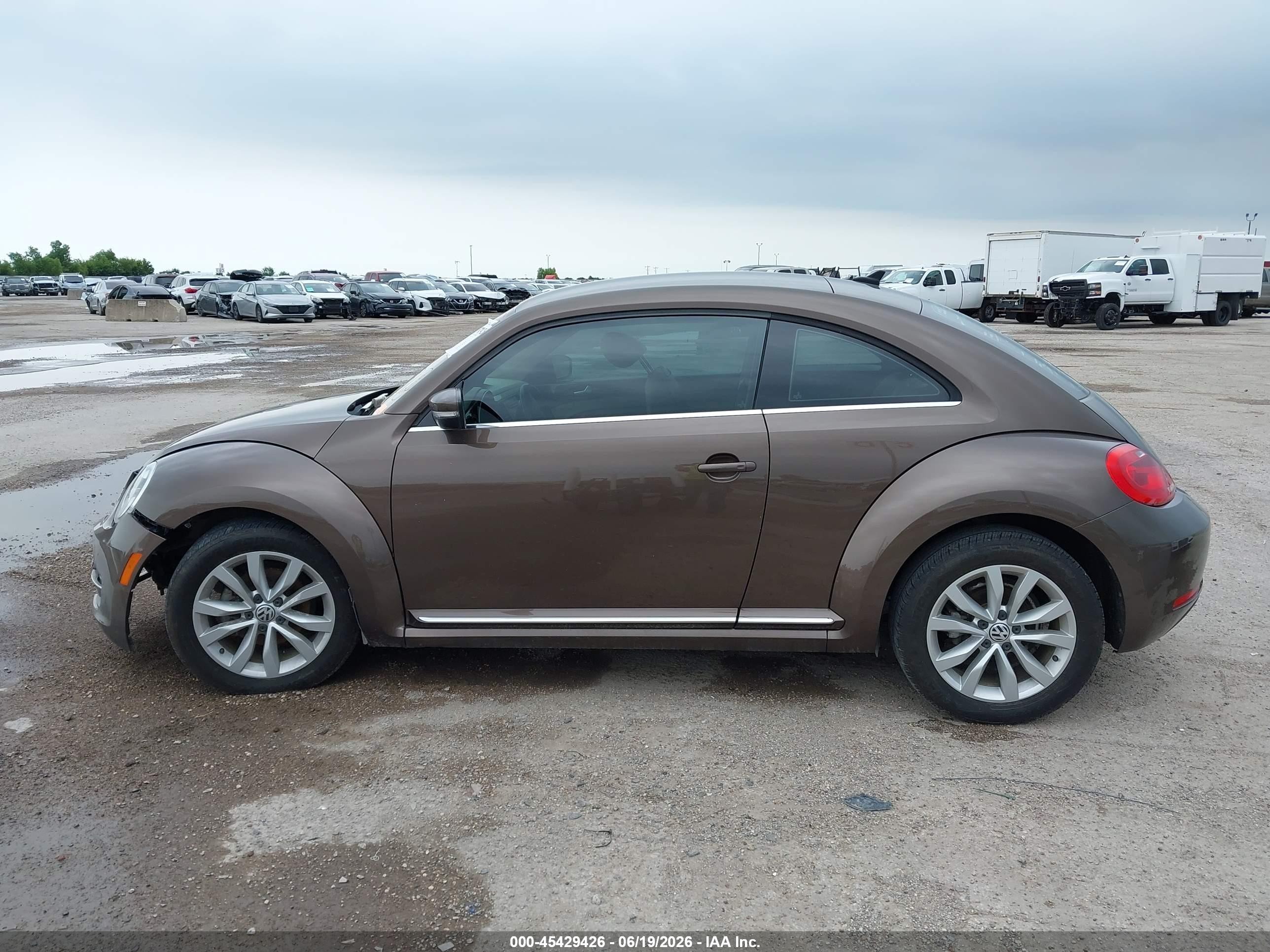 2014 Volkswagen Beetle 2.0l Tdi Brown vin: 3VWJL7AT2EM651595