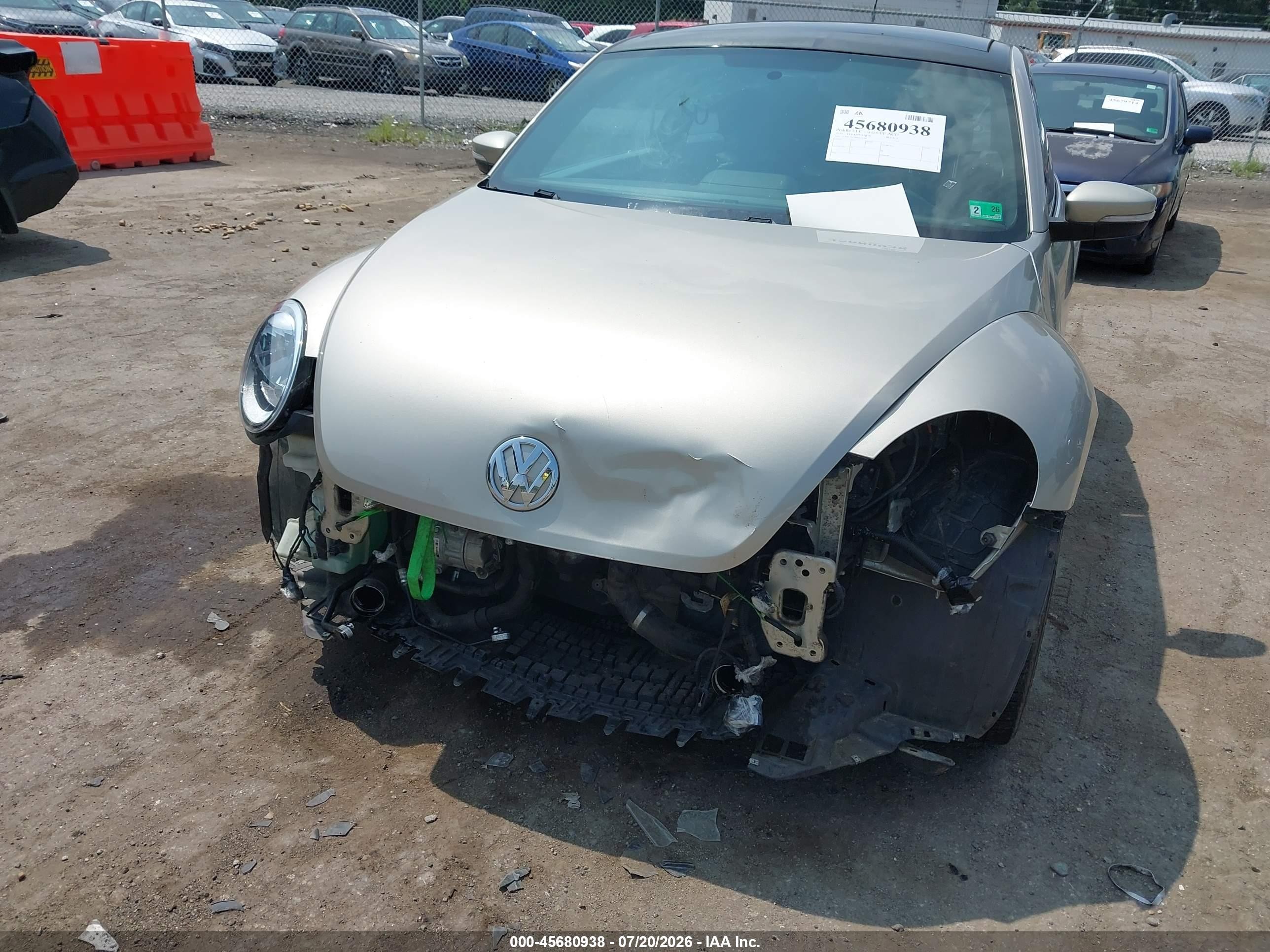2013 Volkswagen Beetle 2.0l Tdi Gold vin: 3VWJL7AT3DM675788