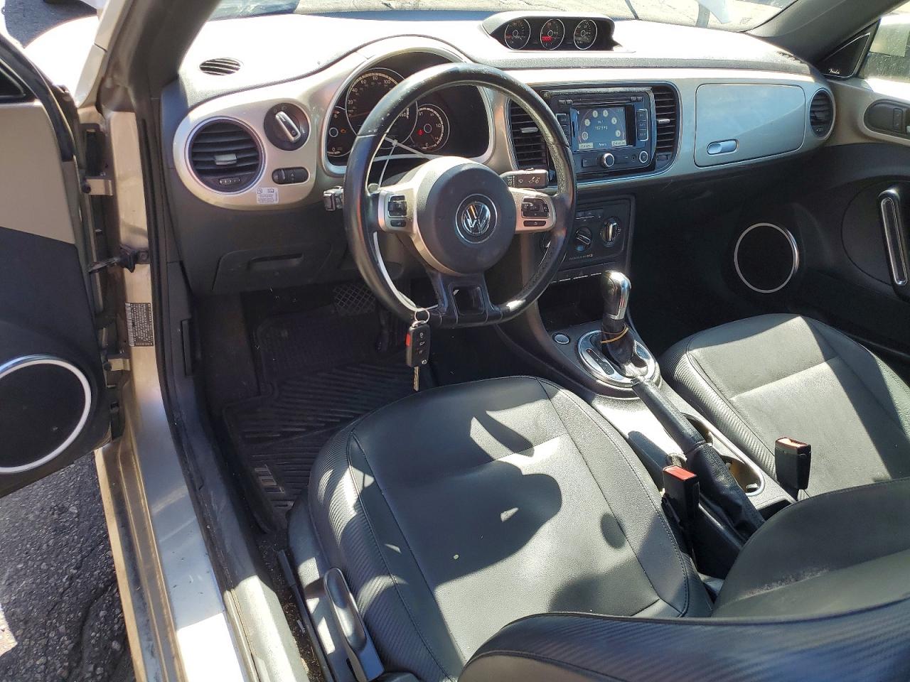 2013 Volkswagen Beetle Золотой vin: 3VWJL7AT4DM688517