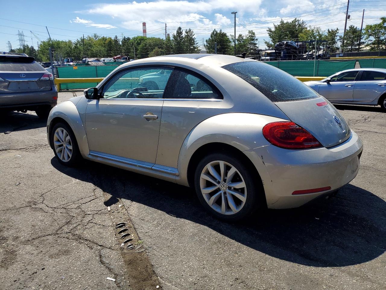 2013 Volkswagen Beetle Золотой vin: 3VWJL7AT4DM688517