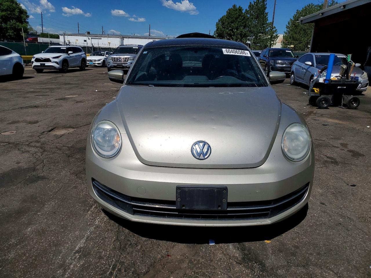 2013 Volkswagen Beetle Золотой vin: 3VWJL7AT4DM688517