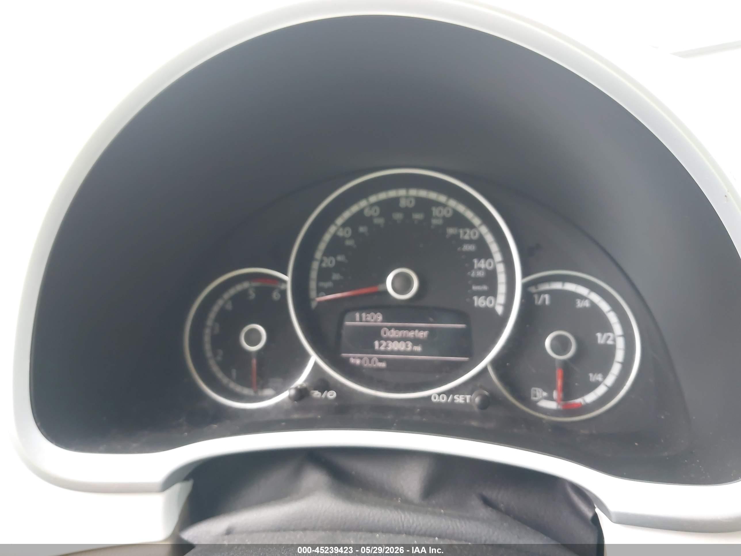 2014 Volkswagen Beetle 2.0l Tdi White vin: 3VWJL7AT4EM600566