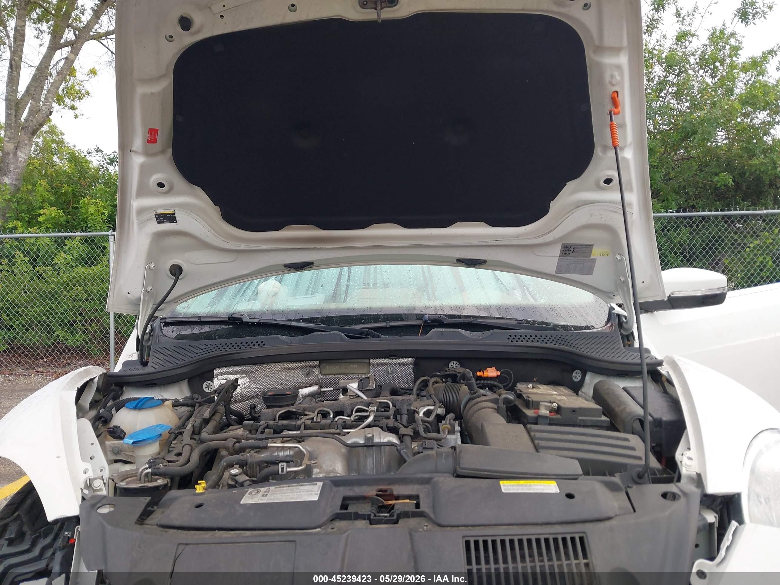 2014 Volkswagen Beetle 2.0l Tdi White vin: 3VWJL7AT4EM600566