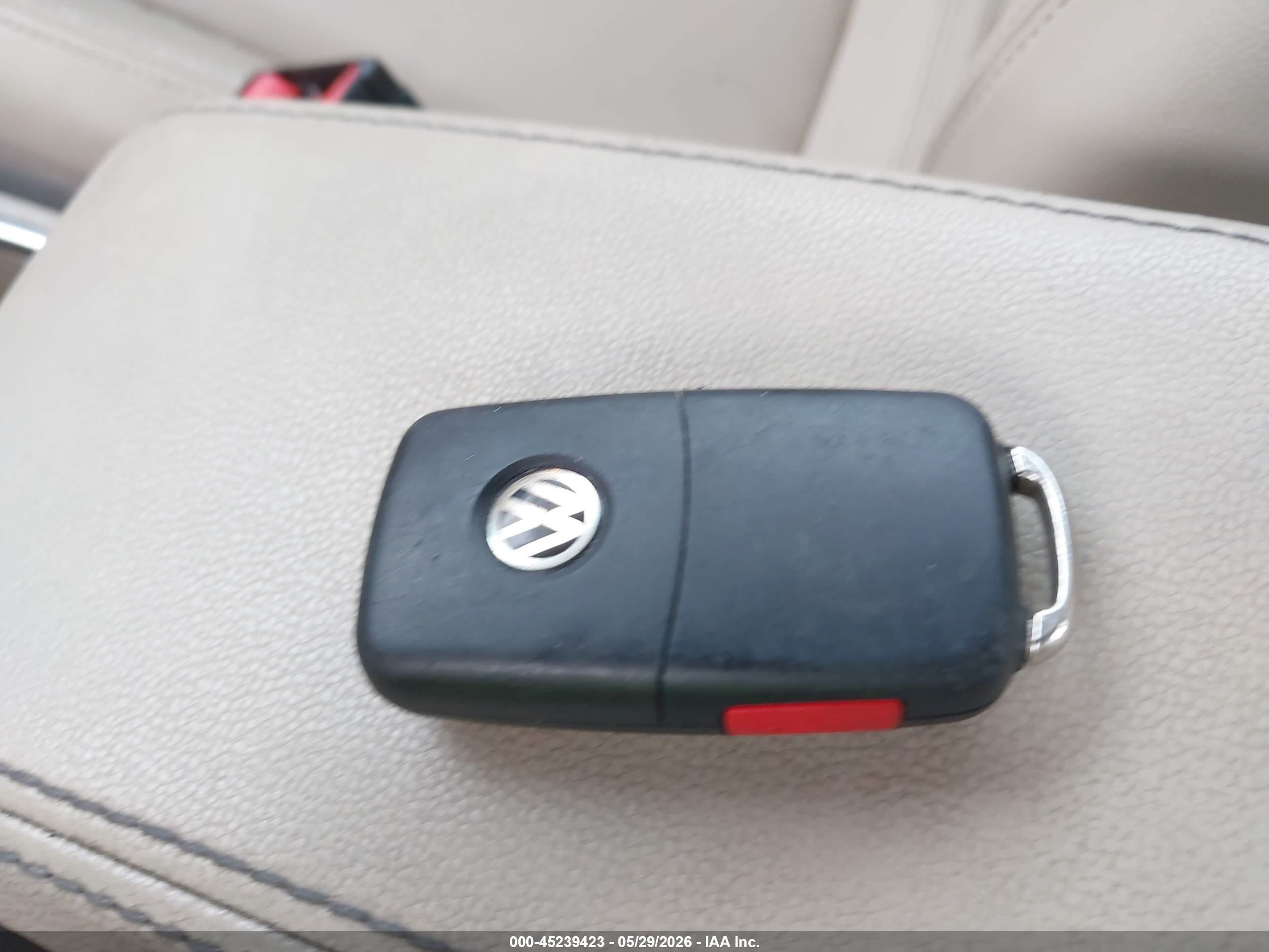 2014 Volkswagen Beetle 2.0l Tdi White vin: 3VWJL7AT4EM600566