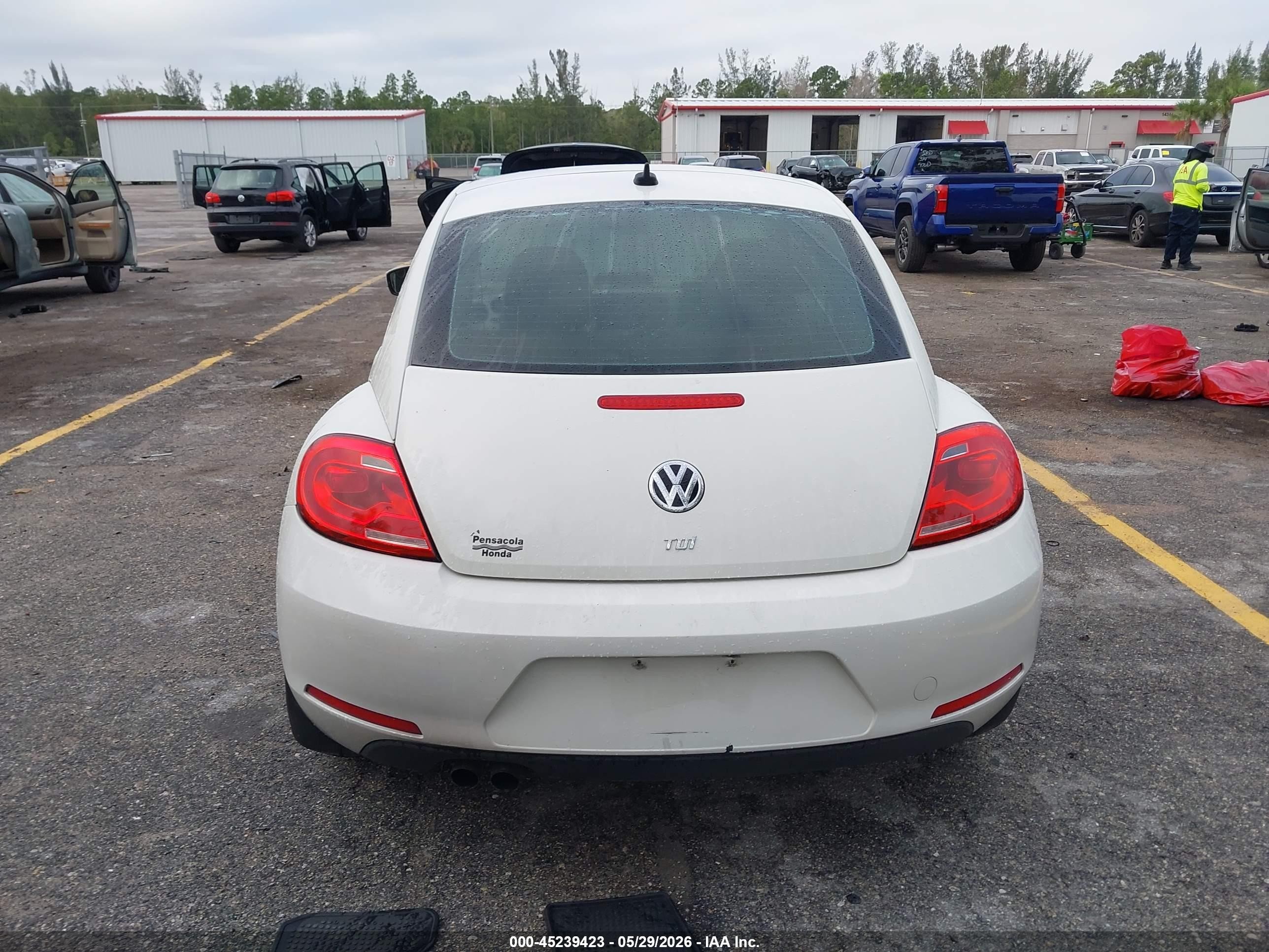 2014 Volkswagen Beetle 2.0l Tdi White vin: 3VWJL7AT4EM600566