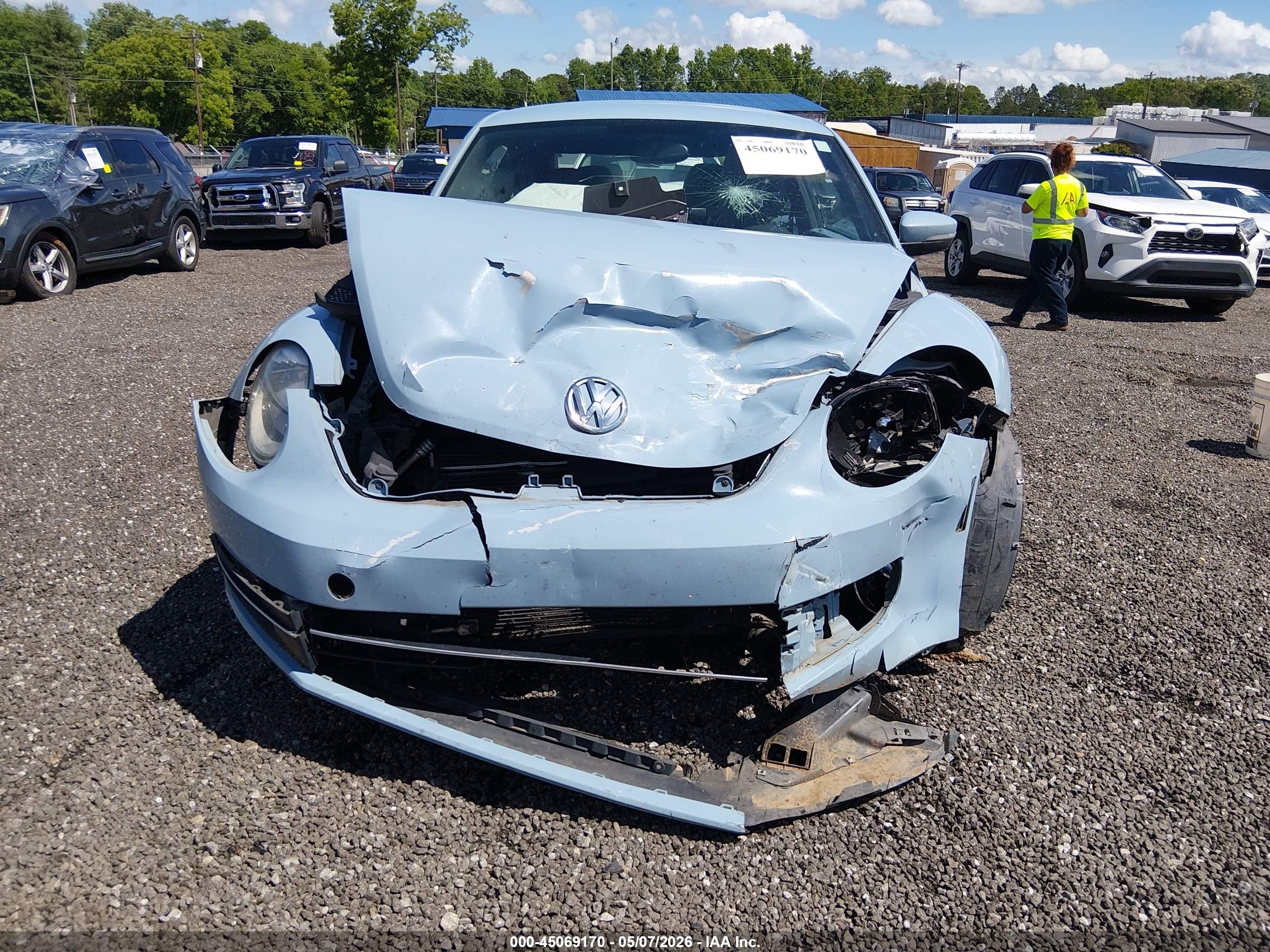 2013 Volkswagen Beetle 2.0l Tdi Blue vin: 3VWJL7AT5DM632862