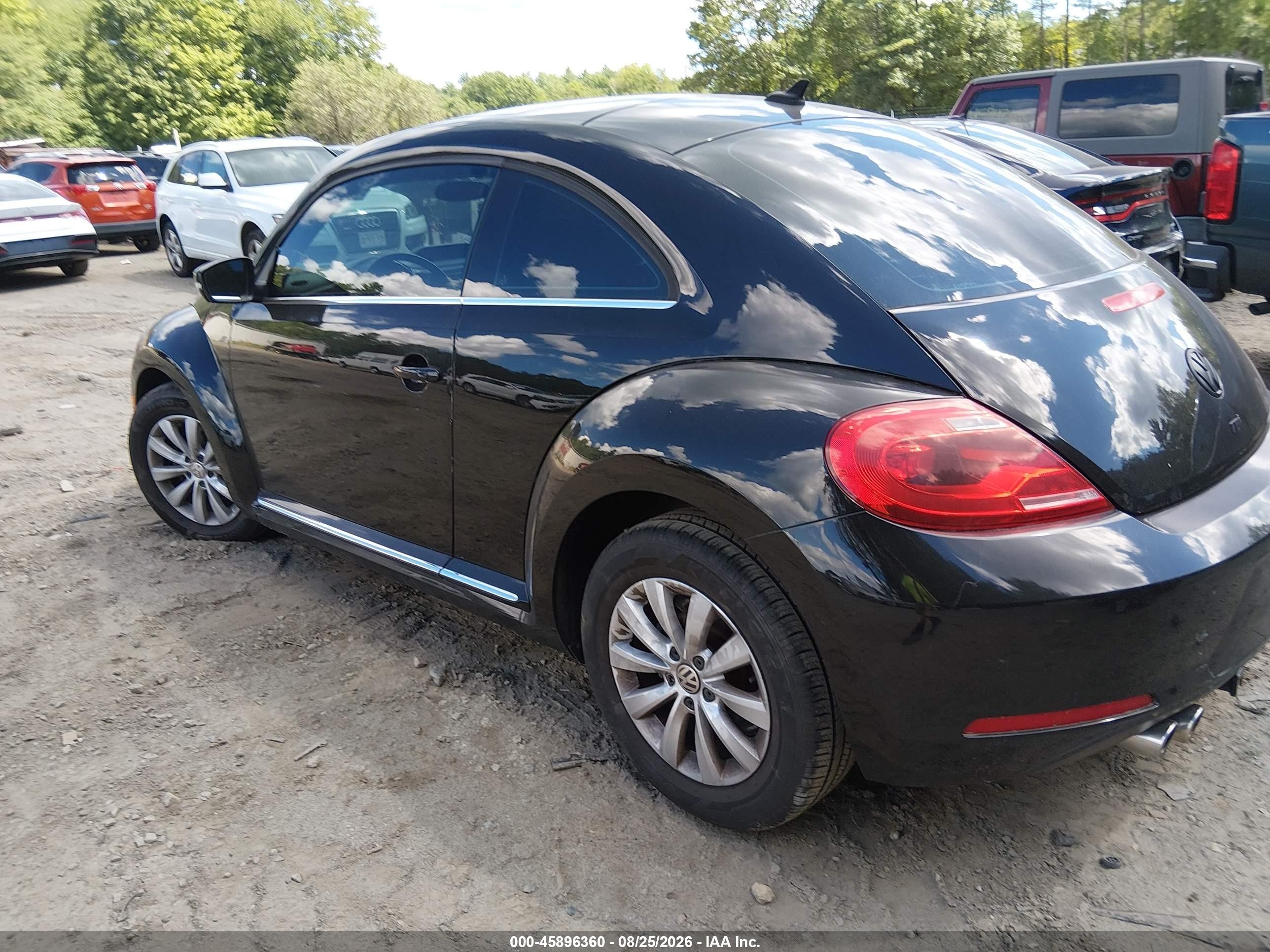 2014 Volkswagen Beetle 2.0l Tdi Черный vin: 3VWJL7AT5EM646486
