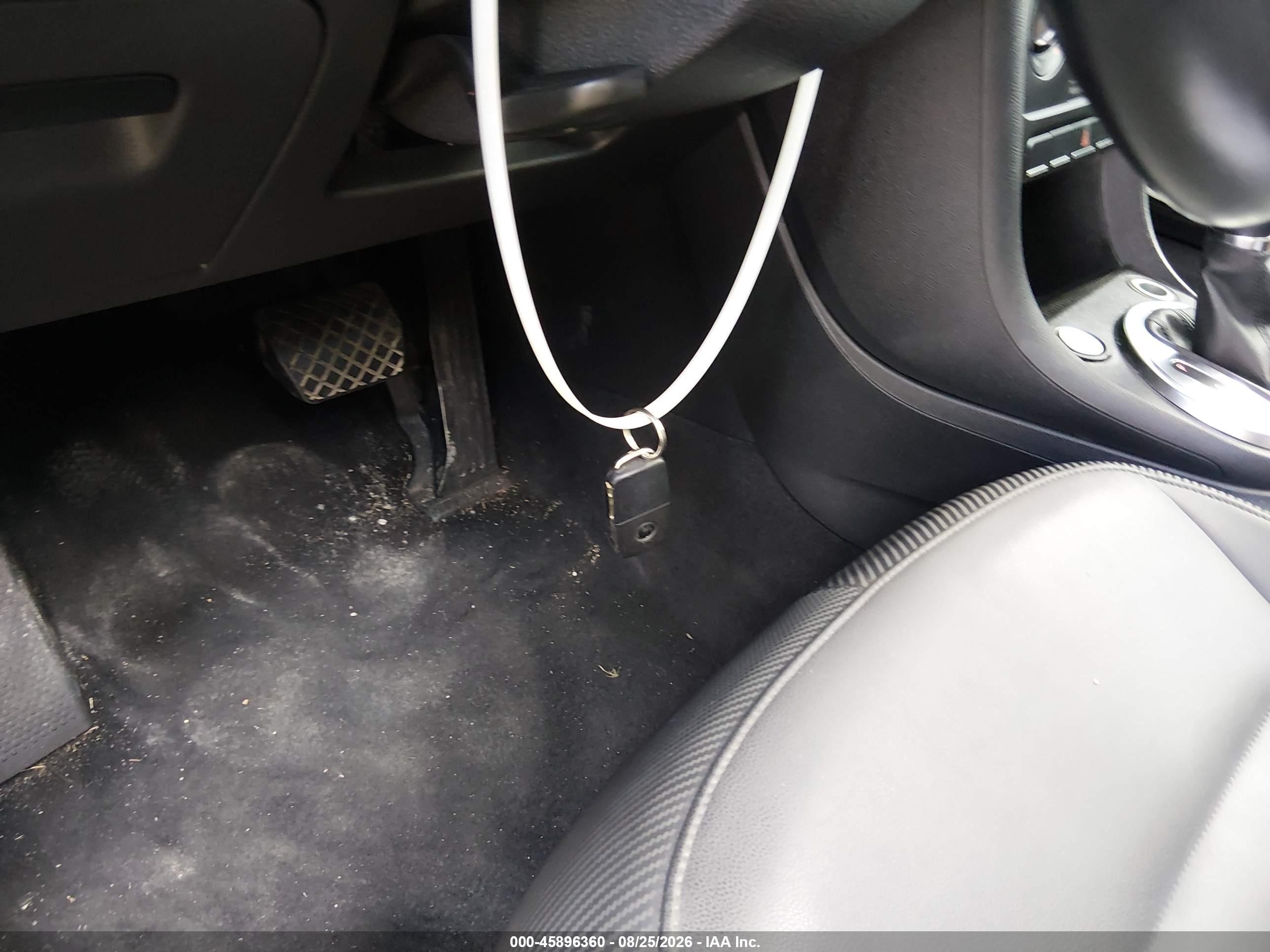 2014 Volkswagen Beetle 2.0l Tdi Черный vin: 3VWJL7AT5EM646486