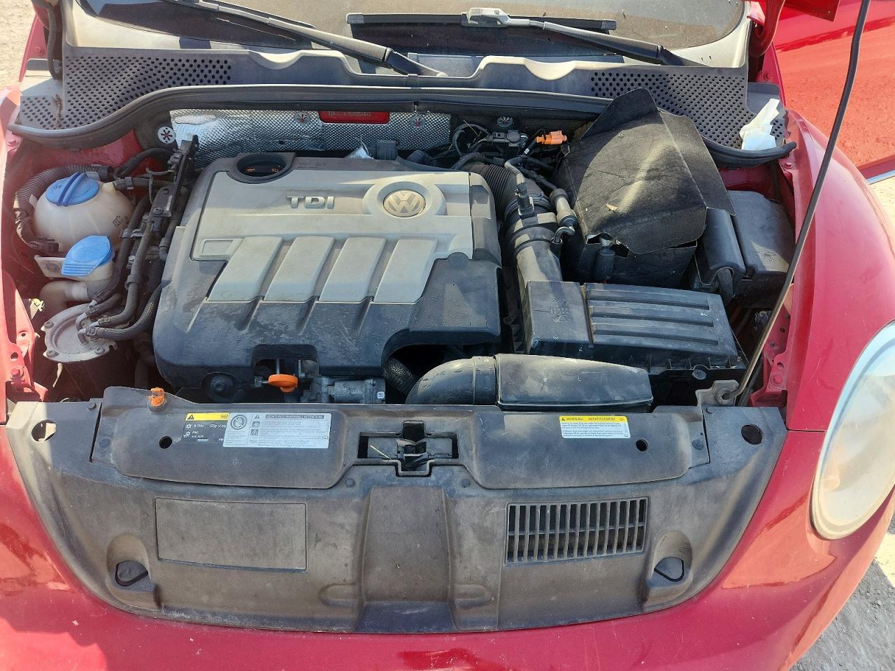 2013 Volkswagen Beetle Red vin: 3VWJL7AT9DM654945