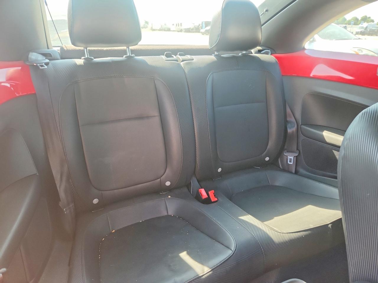 2013 Volkswagen Beetle Red vin: 3VWJL7AT9DM654945