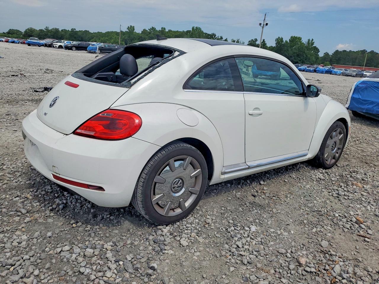 2014 Volkswagen Beetle White vin: 3VWJL7AT9EM653313