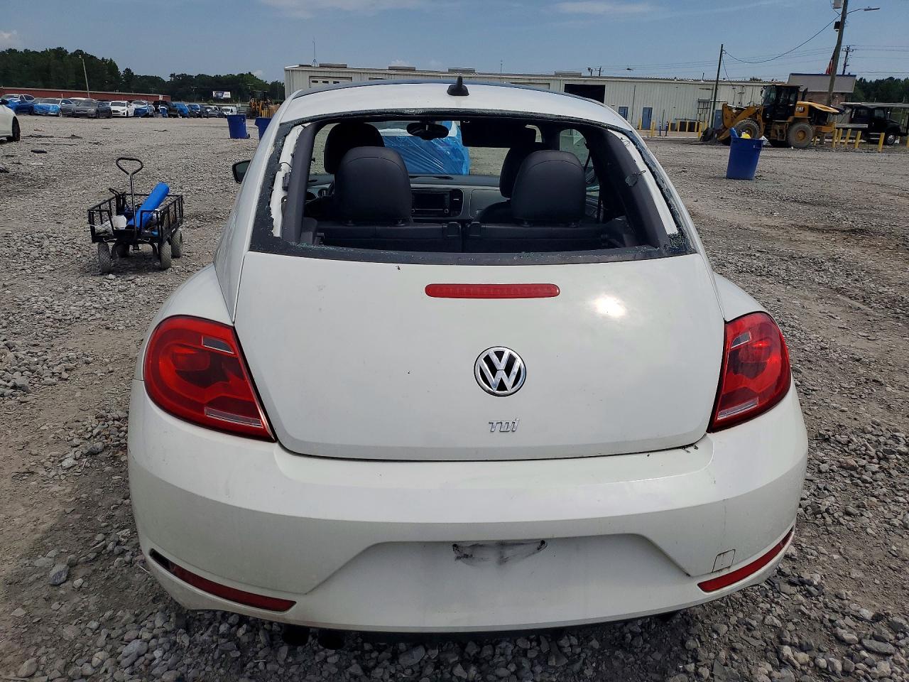 2014 Volkswagen Beetle White vin: 3VWJL7AT9EM653313