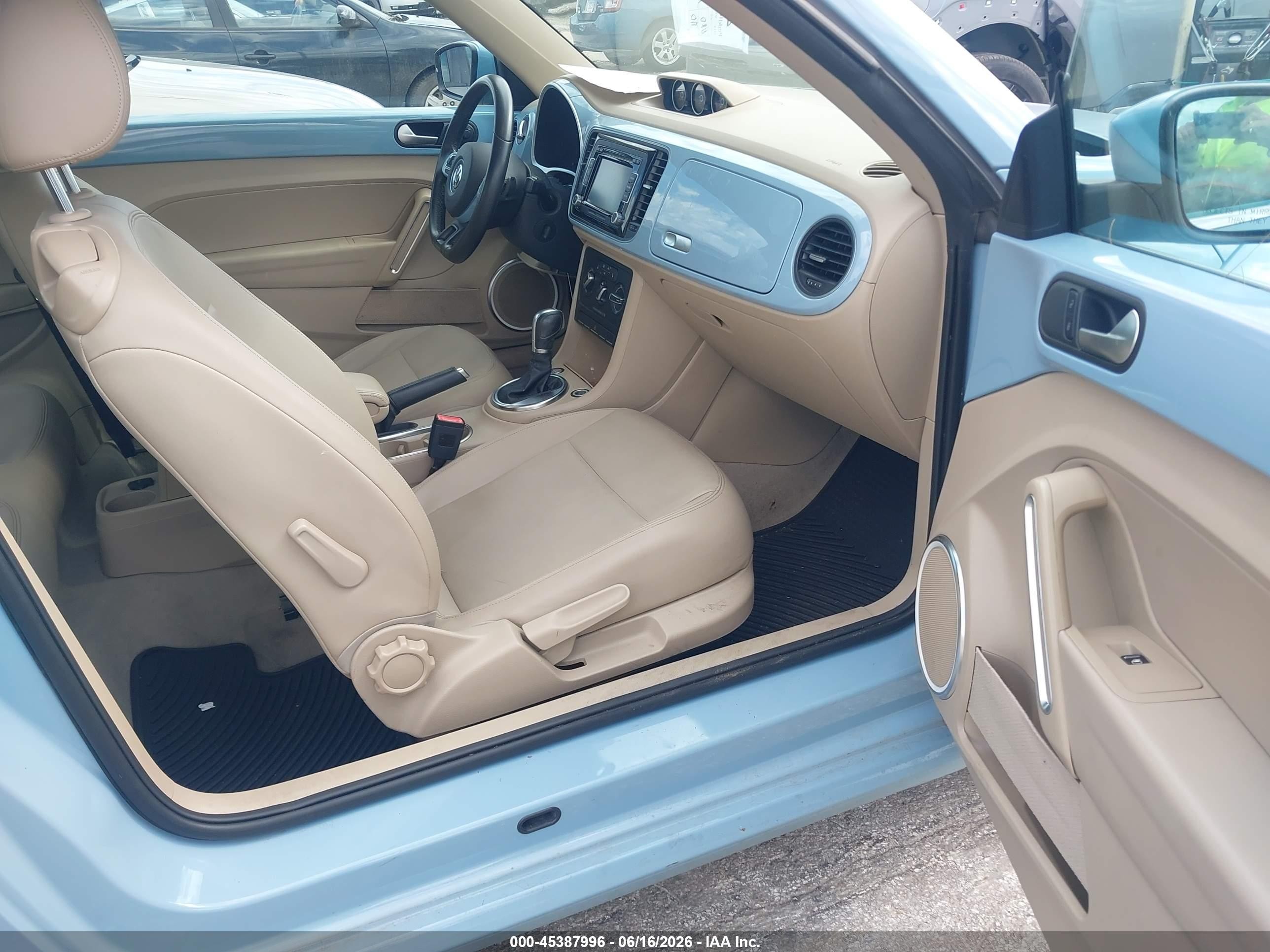 2014 Volkswagen Beetle 2.0l Tdi Light Blue vin: 3VWJL7ATXEM645317