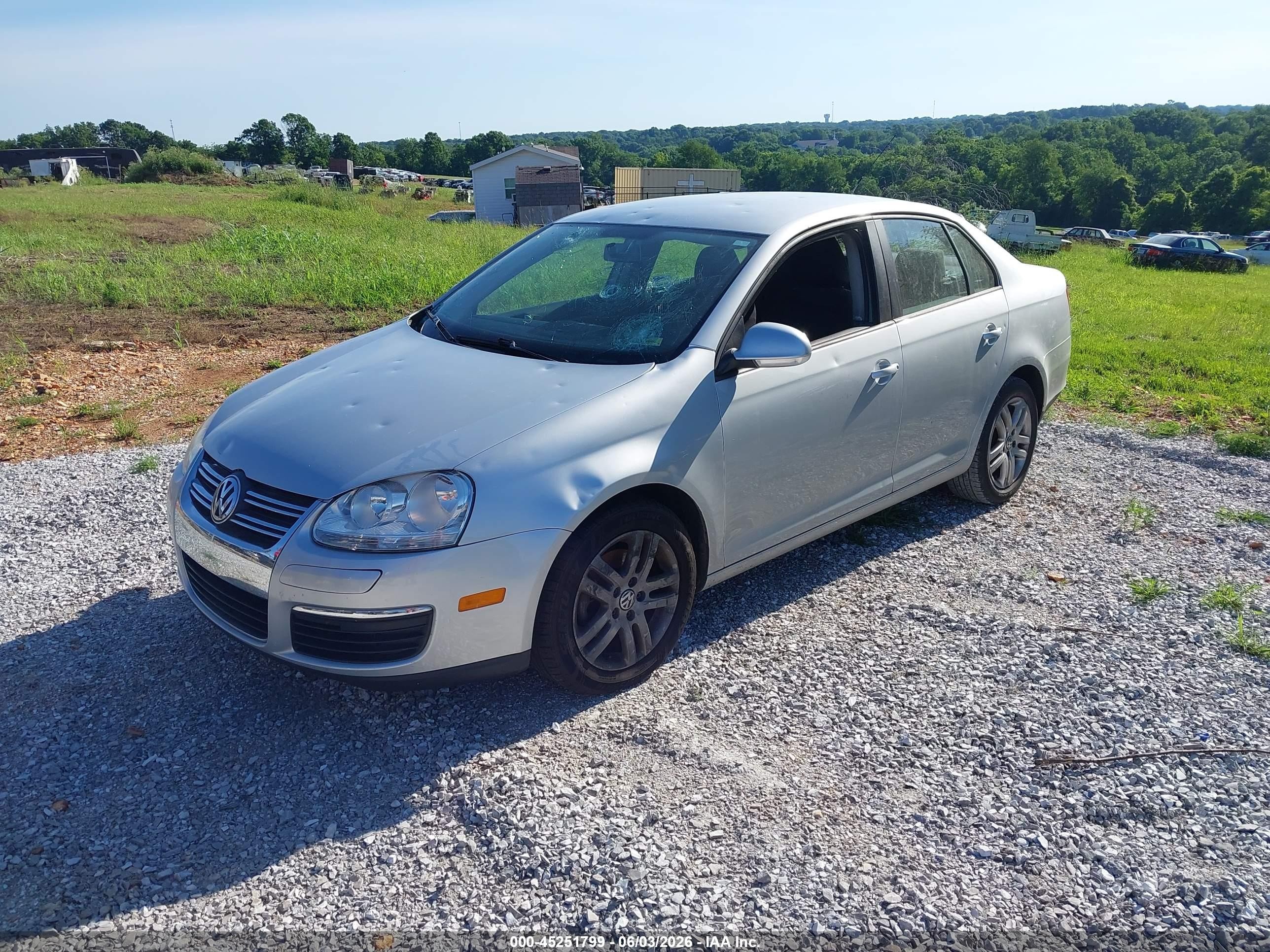 2009 Volkswagen Jetta S Silver vin: 3VWJM71K19M027670