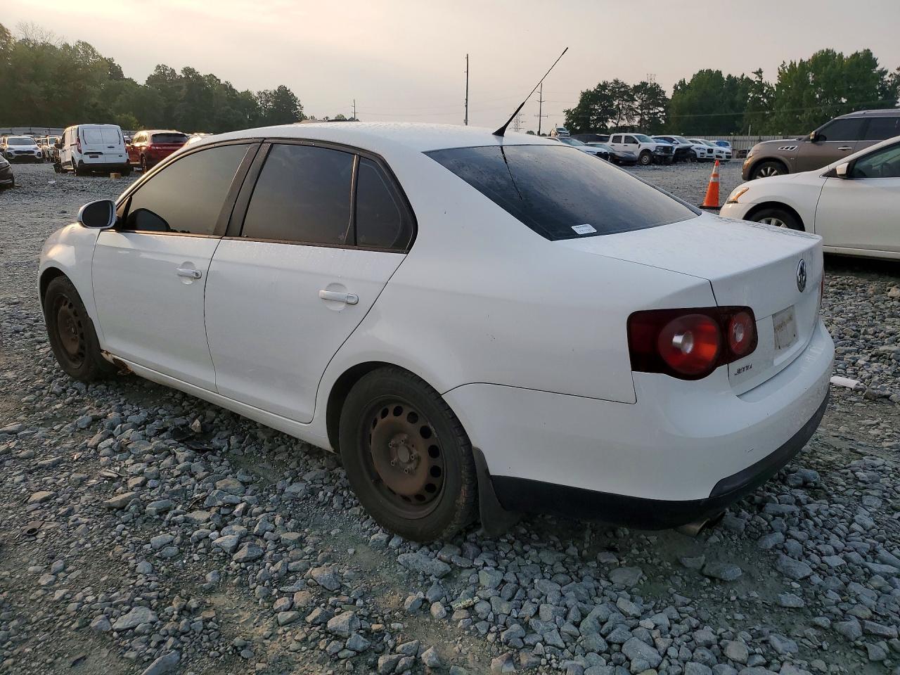 2009 Volkswagen Jetta S White vin: 3VWJM71K29M077574