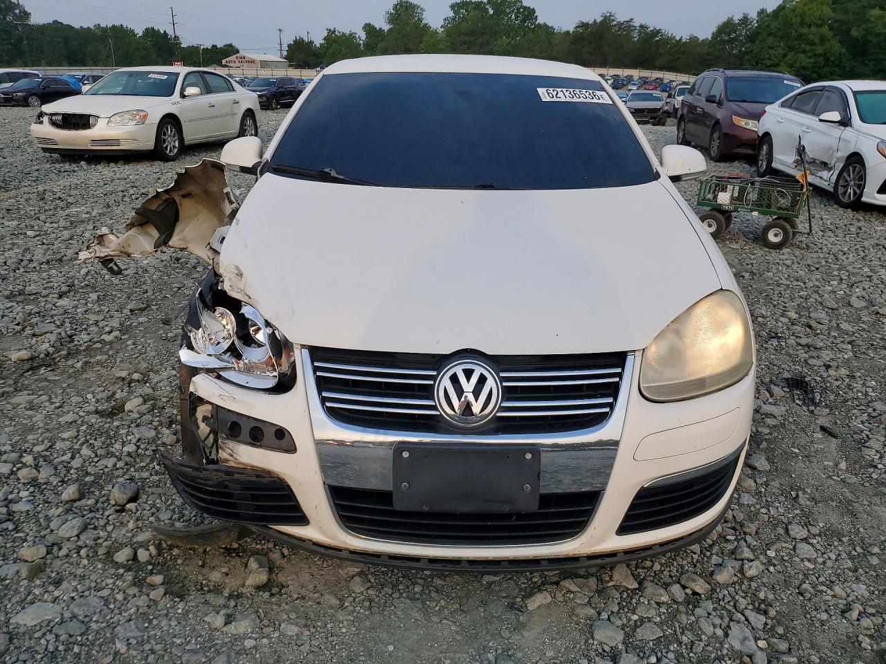 2009 Volkswagen Jetta S White vin: 3VWJM71K29M077574