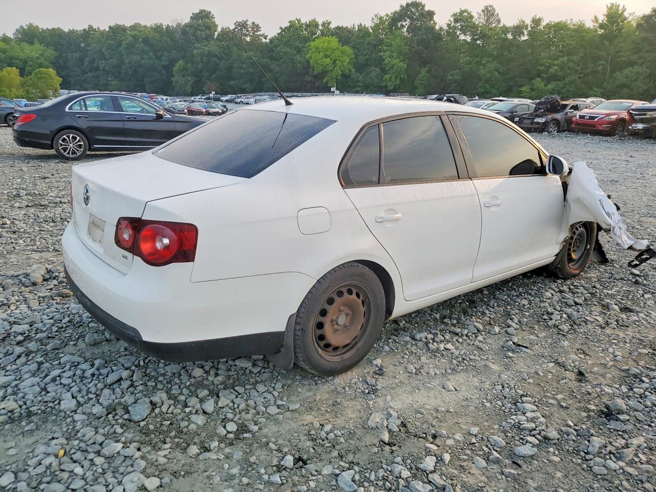2009 Volkswagen Jetta S White vin: 3VWJM71K29M077574