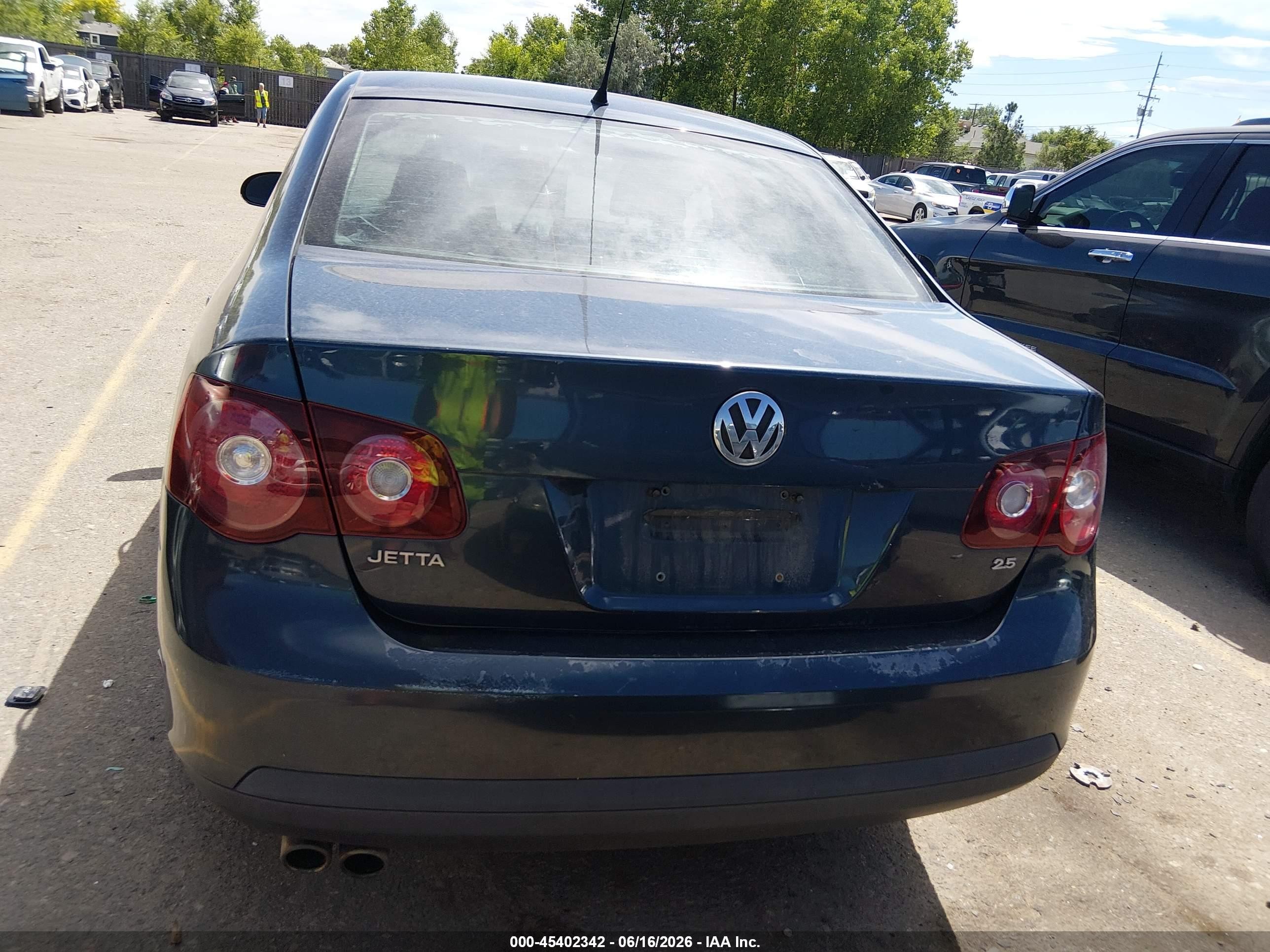 2008 Volkswagen Jetta S Серый vin: 3VWJM71K58M031803