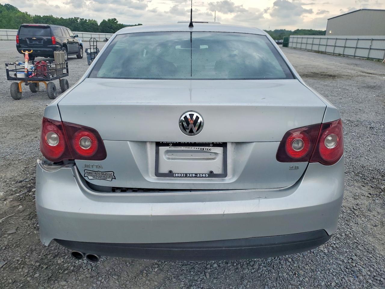 2008 Volkswagen Jetta S Silver vin: 3VWJM71K58M131738