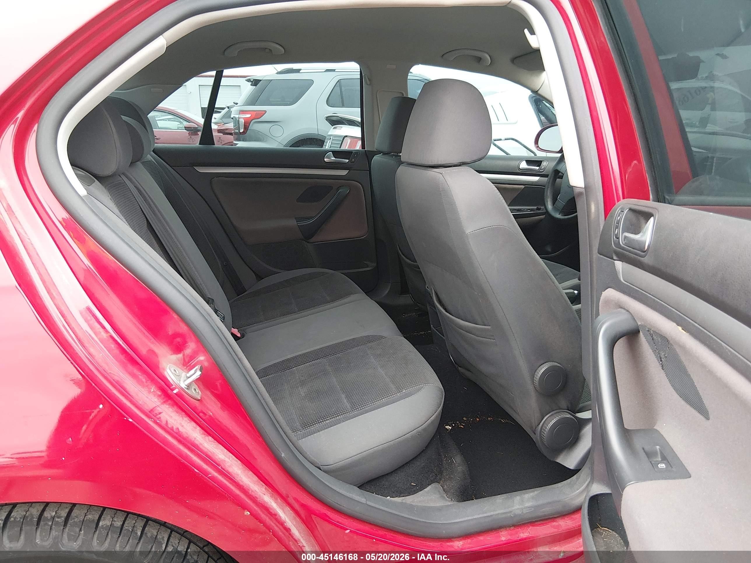 2008 Volkswagen Jetta S Red vin: 3VWJM71K78M096555