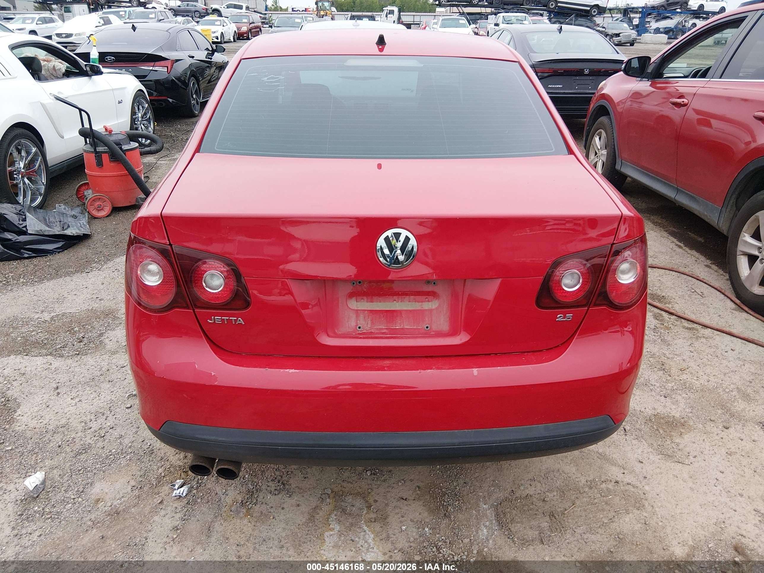2008 Volkswagen Jetta S Red vin: 3VWJM71K78M096555