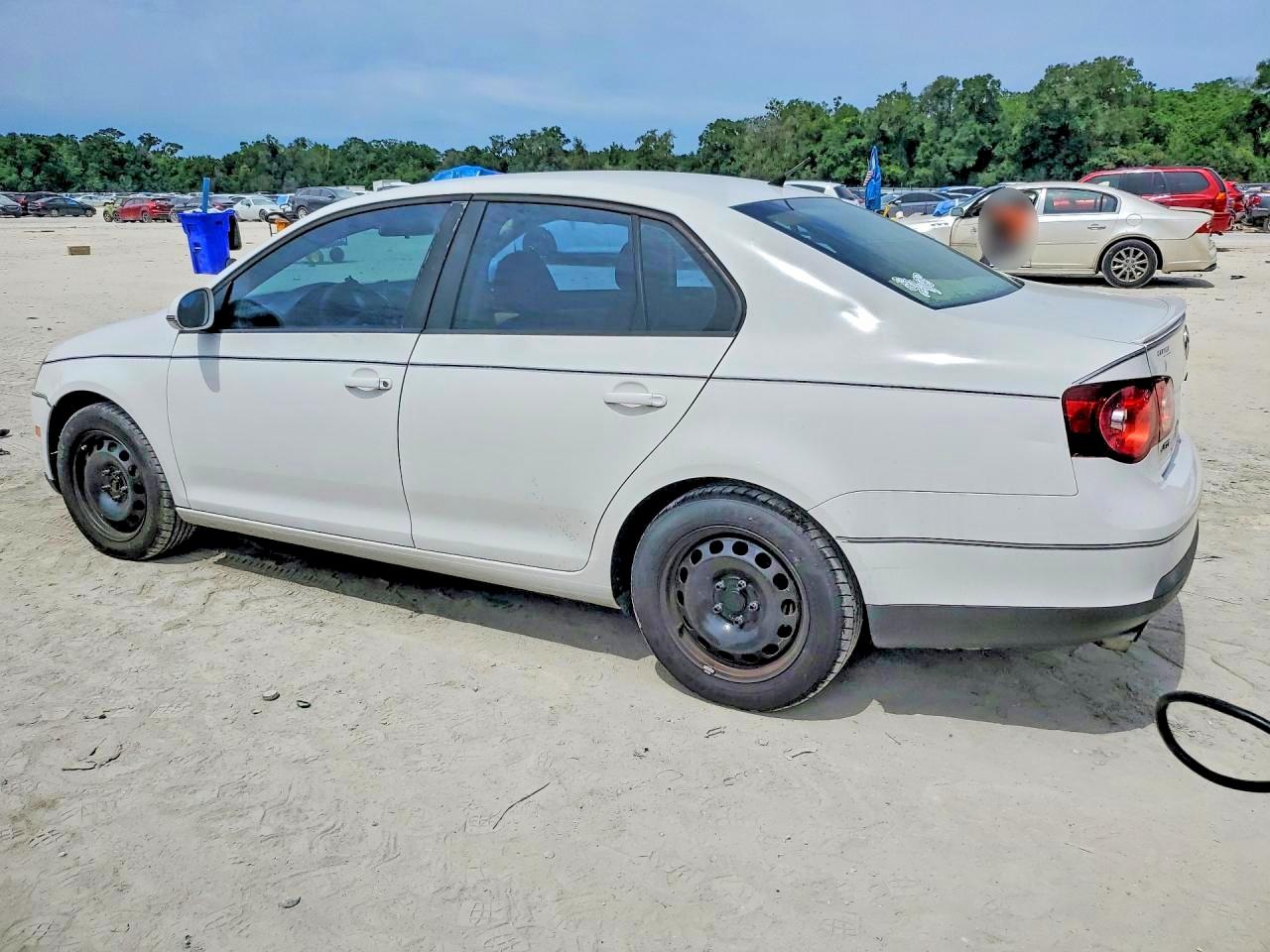 2009 Volkswagen Jetta S White vin: 3VWJM71K89M057460