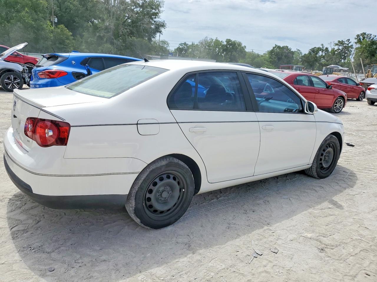 2009 Volkswagen Jetta S White vin: 3VWJM71K89M057460