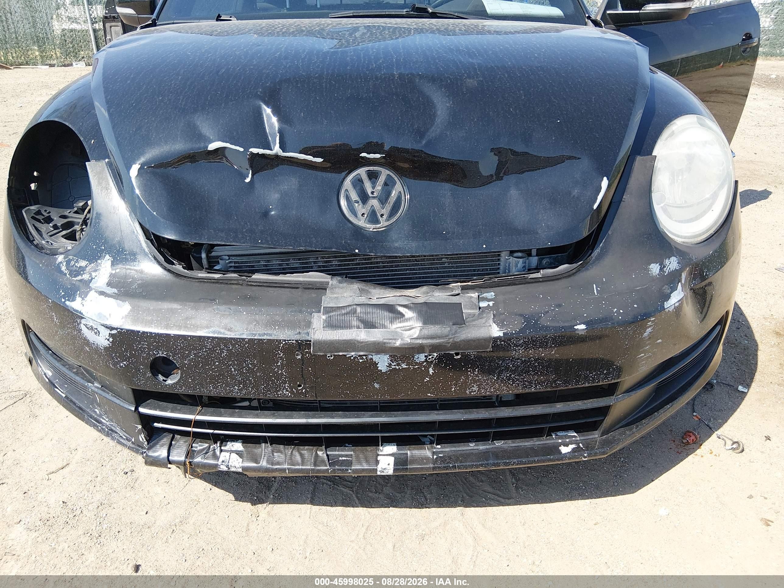 2012 Volkswagen Beetle 2.5l Черный vin: 3VWJP7AT0CM618998