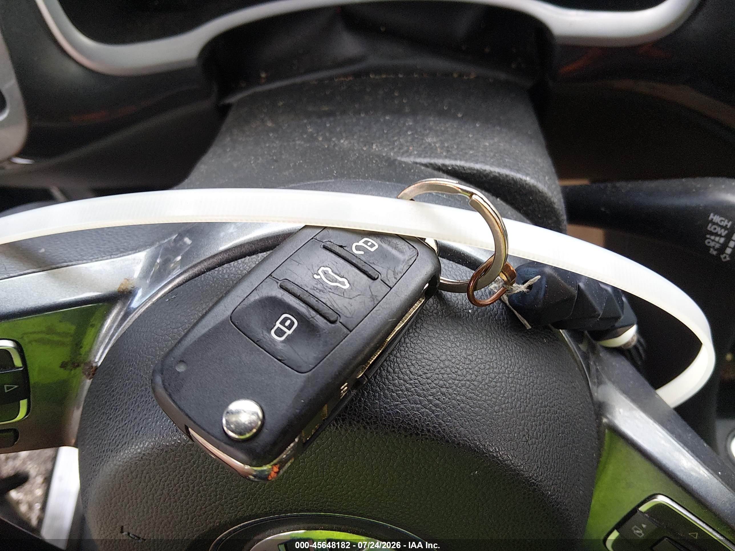 2012 Volkswagen Beetle 2.5l Серый vin: 3VWJP7AT0CM624154