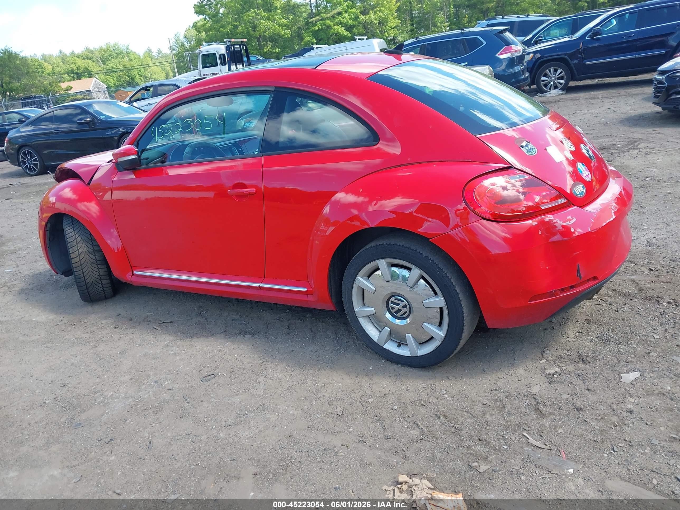 2012 Volkswagen Beetle 2.5l Красный vin: 3VWJP7AT0CM641777