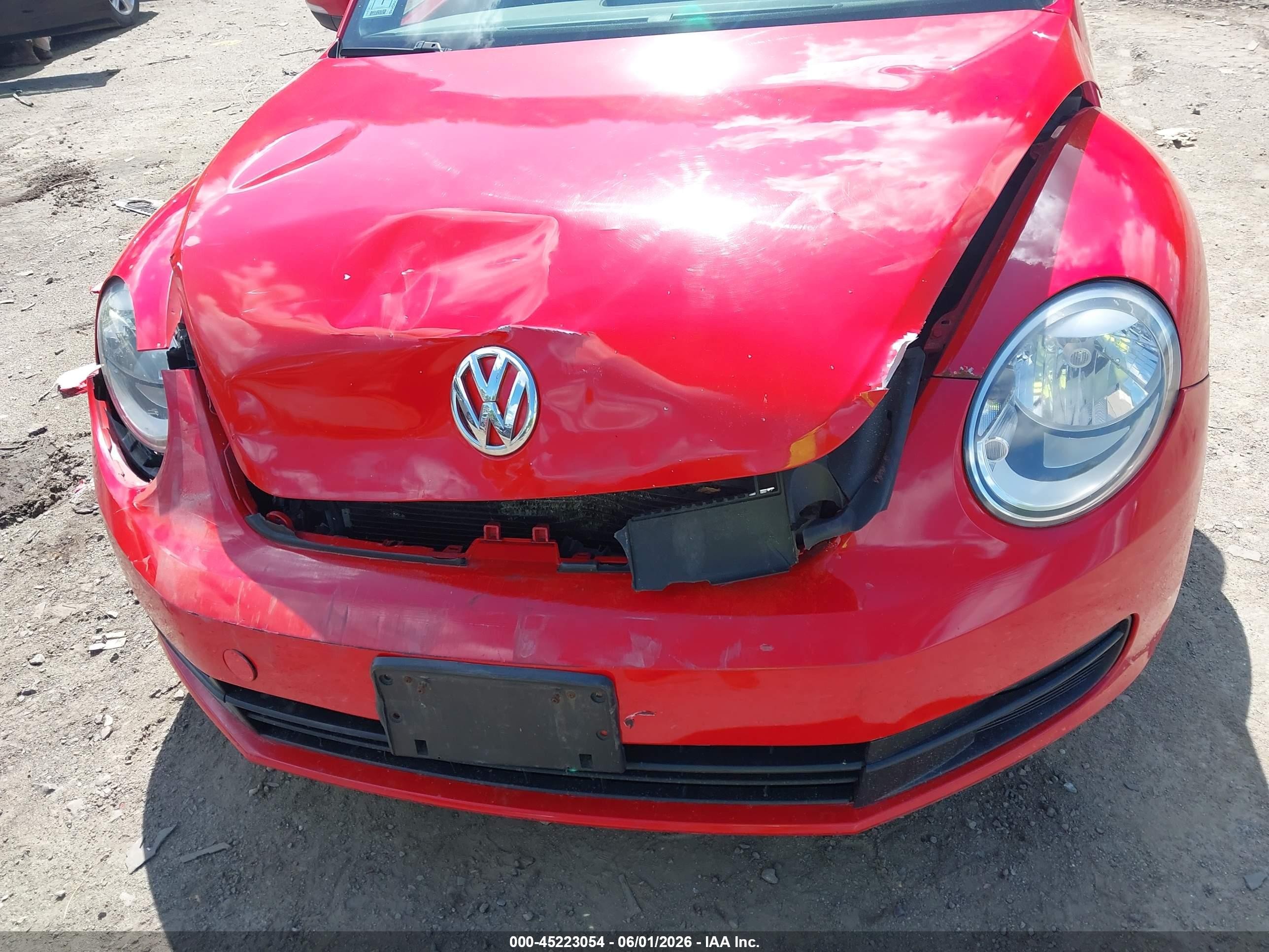 2012 Volkswagen Beetle 2.5l Красный vin: 3VWJP7AT0CM641777