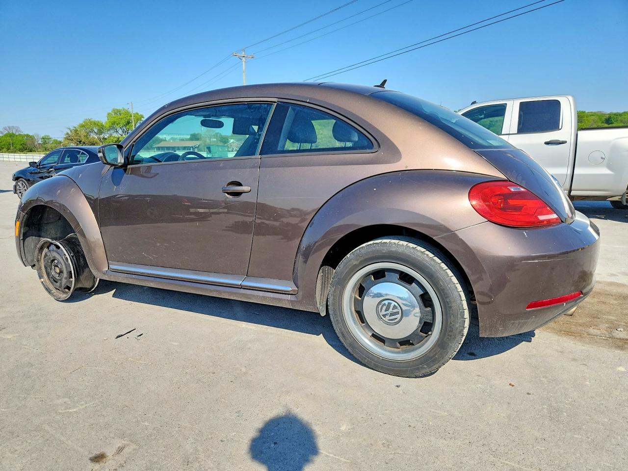 2013 Volkswagen Beetle Brown vin: 3VWJP7AT0DM631266