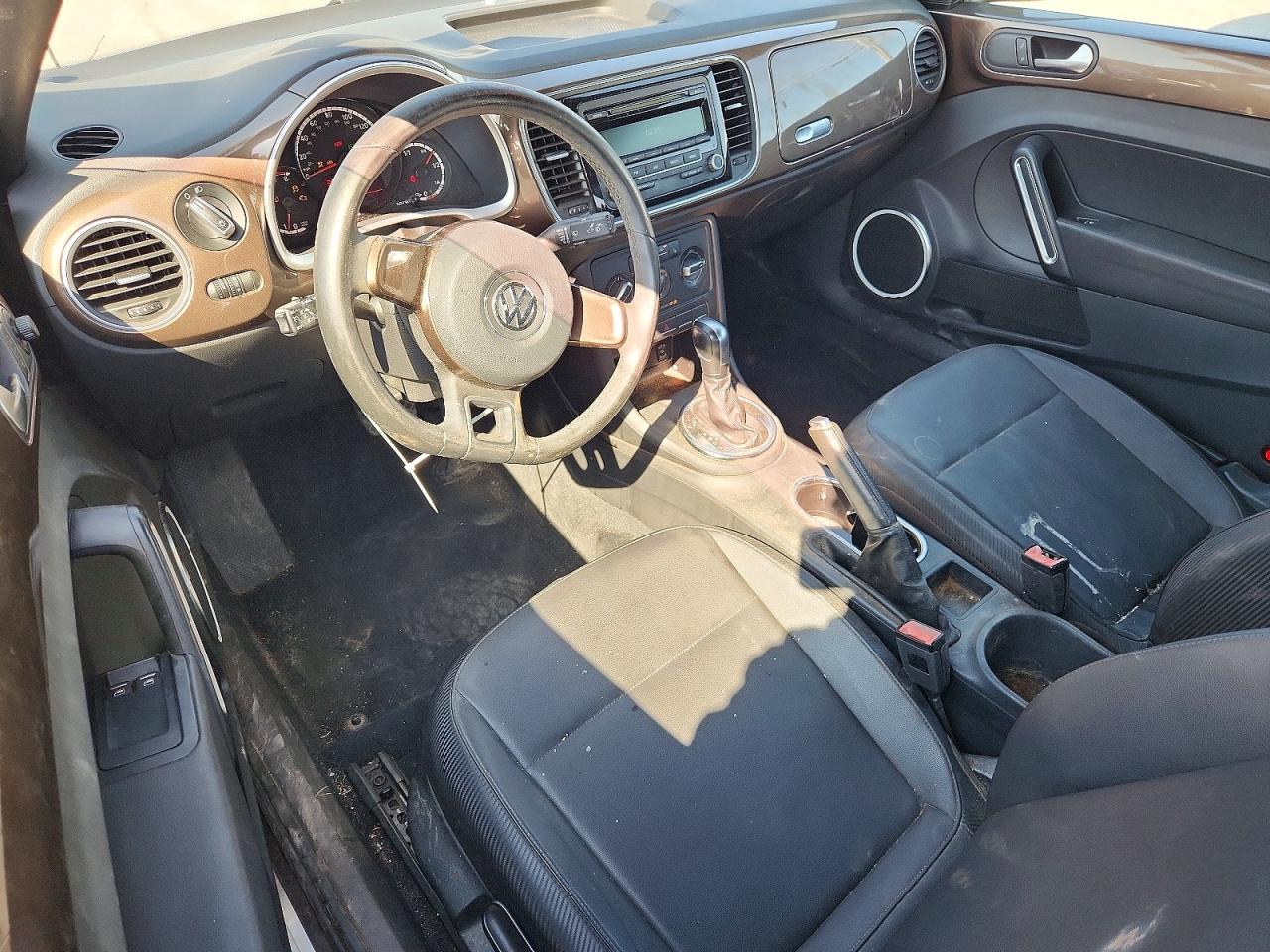 2013 Volkswagen Beetle Brown vin: 3VWJP7AT0DM631266