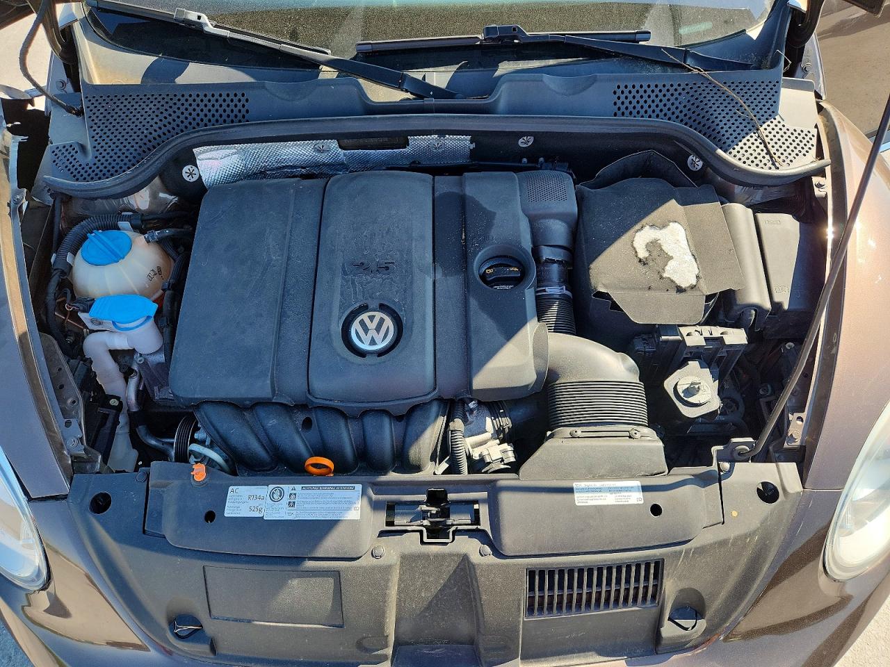 2013 Volkswagen Beetle Brown vin: 3VWJP7AT0DM631266