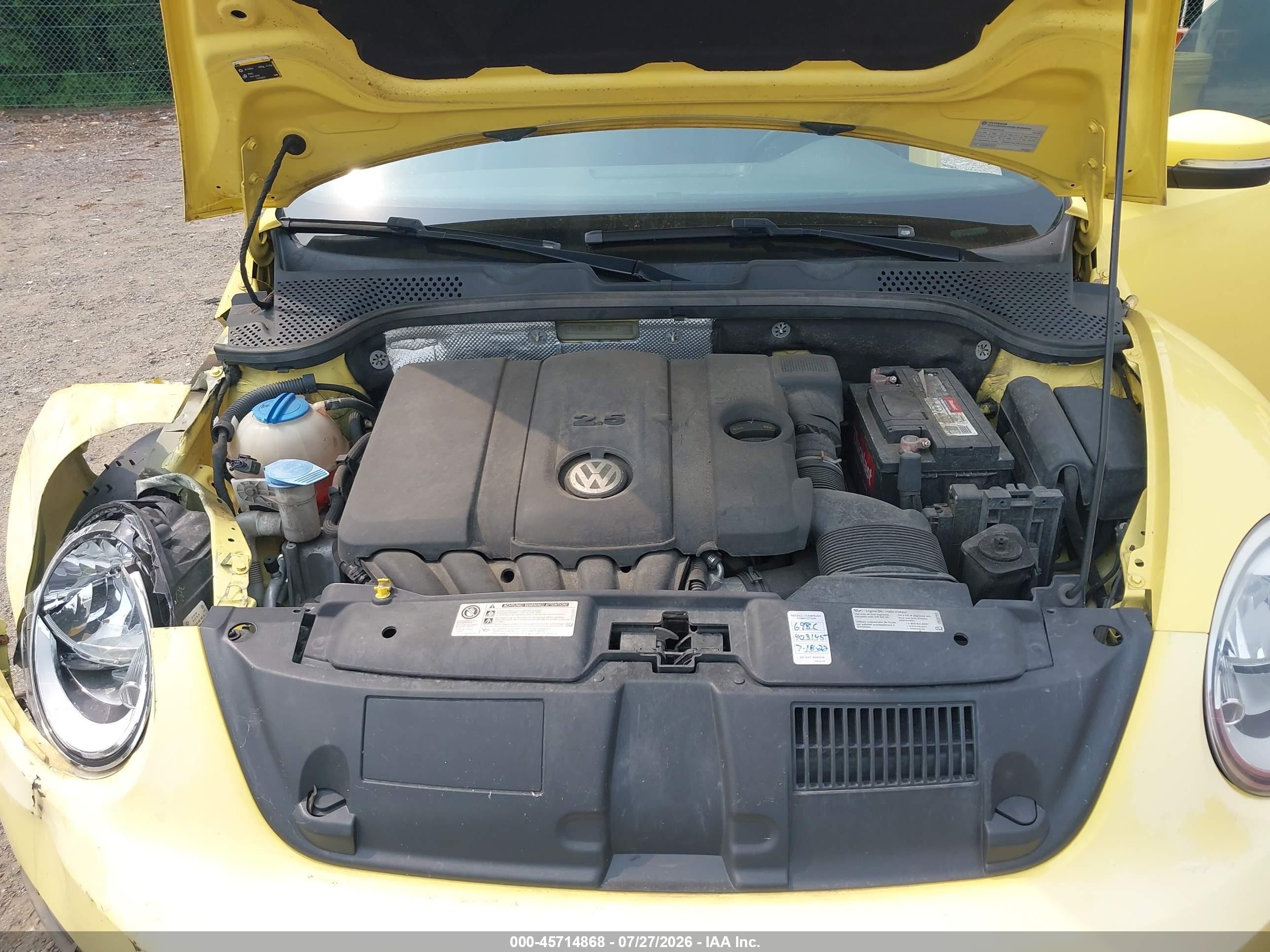 2014 Volkswagen Beetle 2.5l Yellow vin: 3VWJP7AT0EM610953