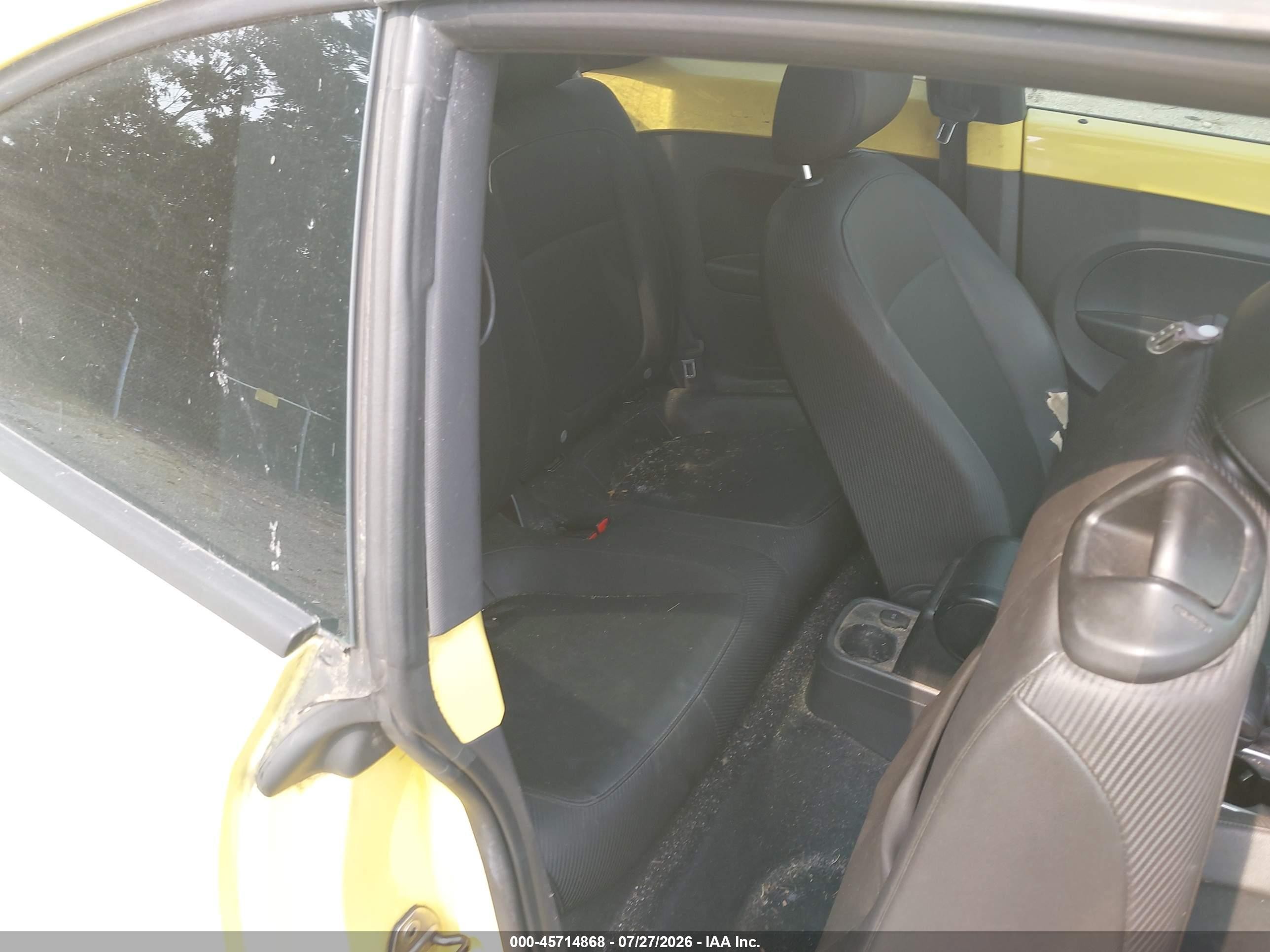 2014 Volkswagen Beetle 2.5l Yellow vin: 3VWJP7AT0EM610953