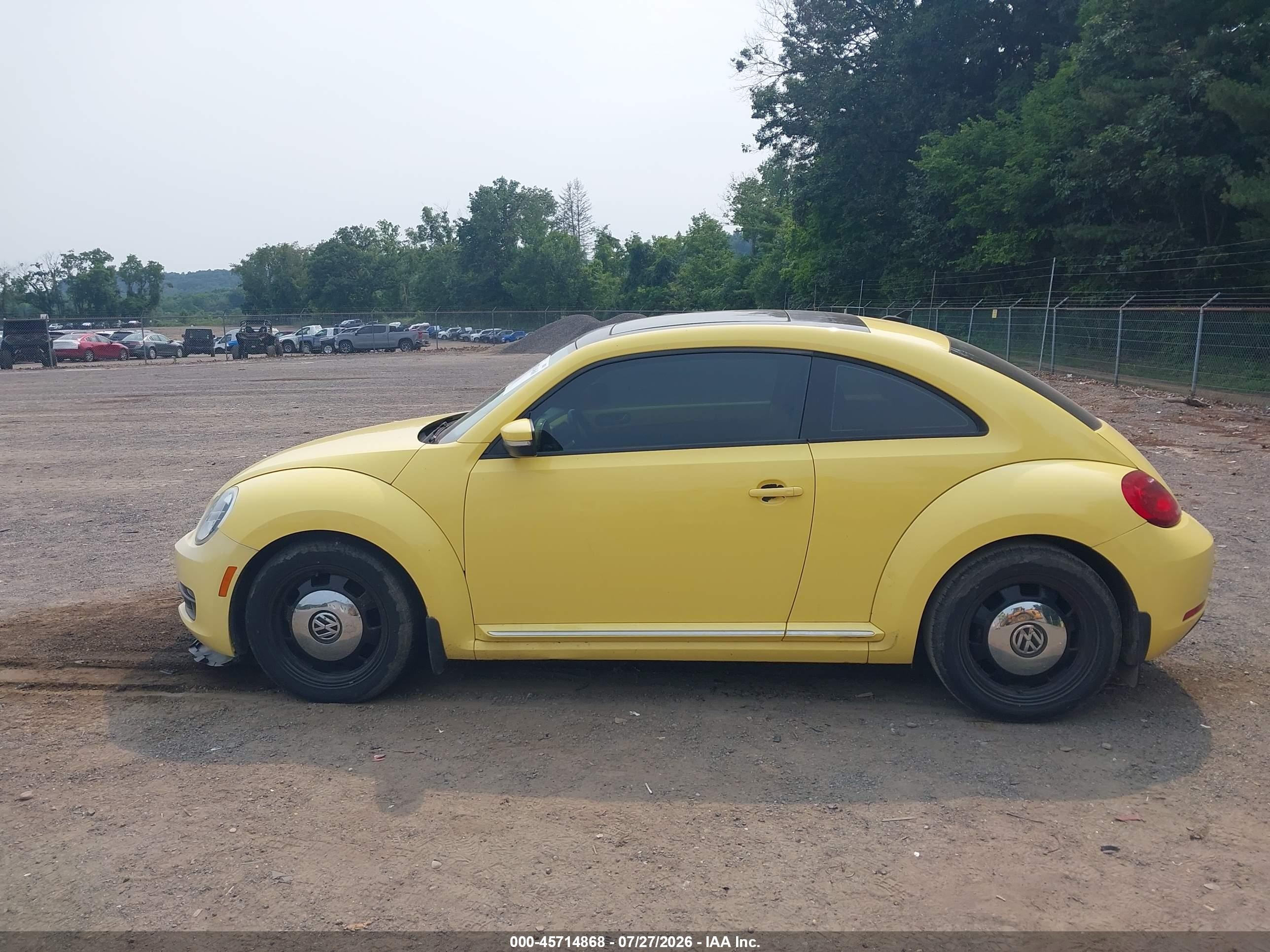 2014 Volkswagen Beetle 2.5l Yellow vin: 3VWJP7AT0EM610953