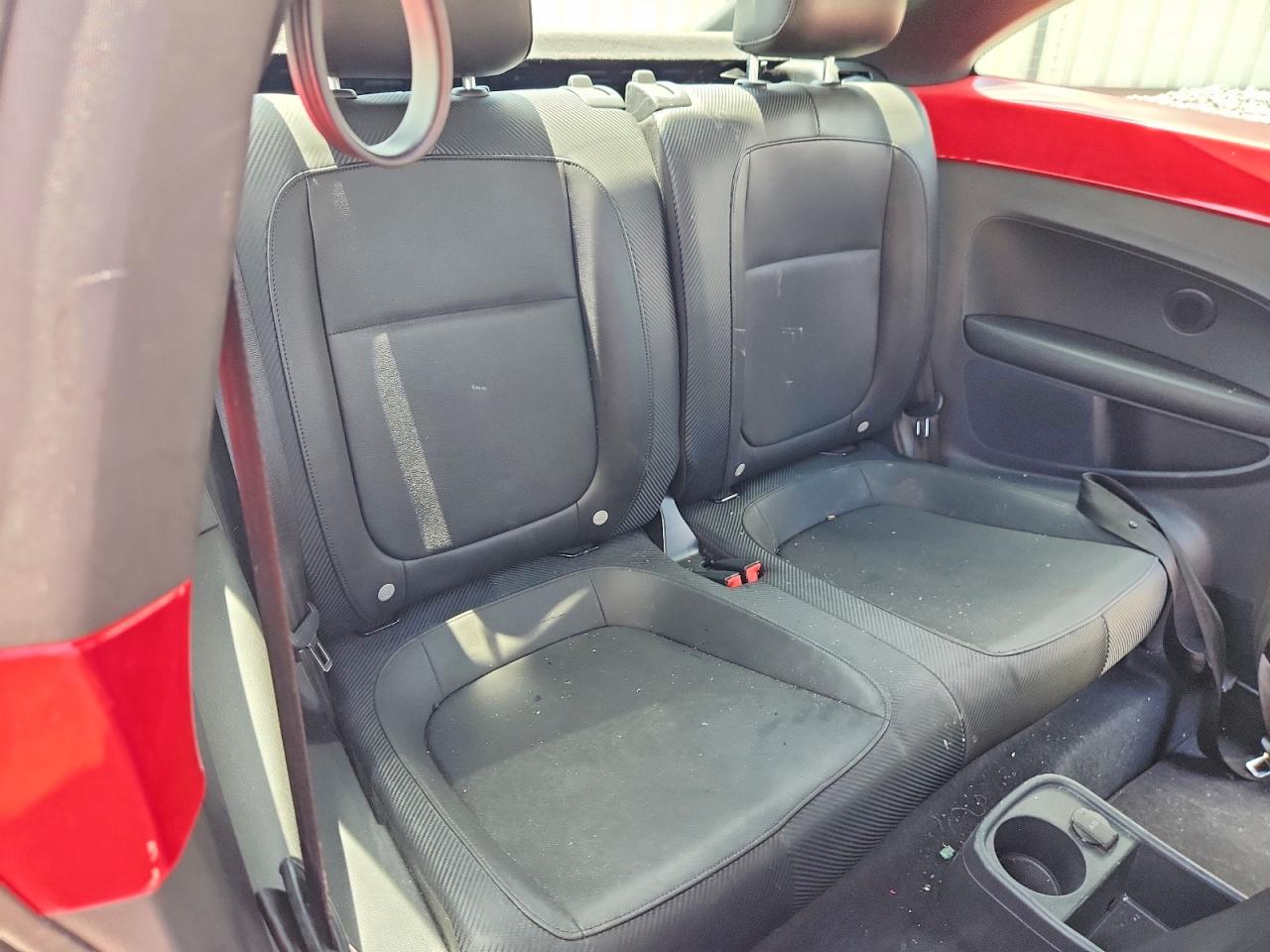 2012 Volkswagen Beetle Red vin: 3VWJP7AT1CM649550