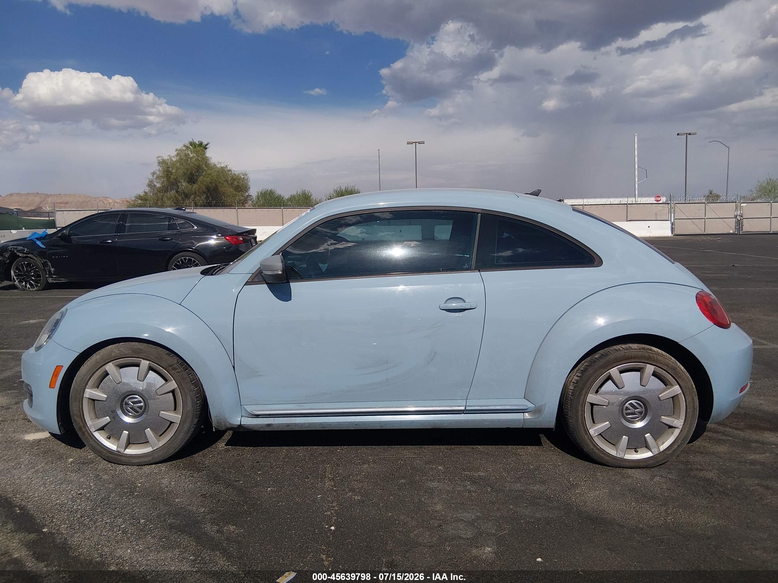 2012 Volkswagen Beetle 2.5l Light Blue vin: 3VWJP7AT1CM654232