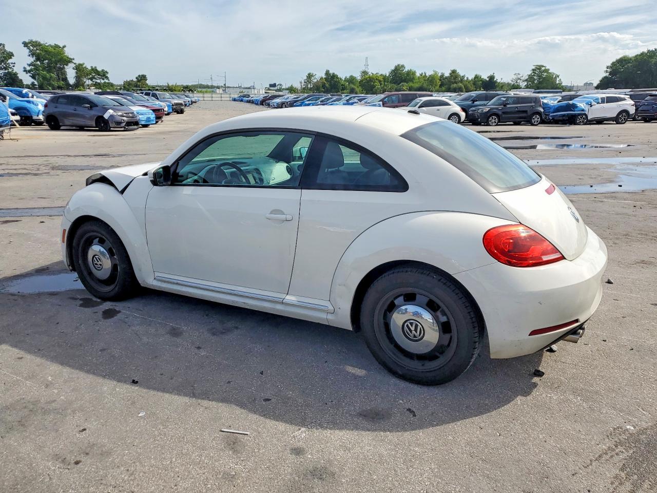 2013 Volkswagen Beetle White vin: 3VWJP7AT1DM690889