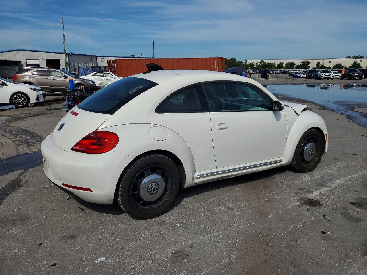 2013 Volkswagen Beetle White vin: 3VWJP7AT1DM690889
