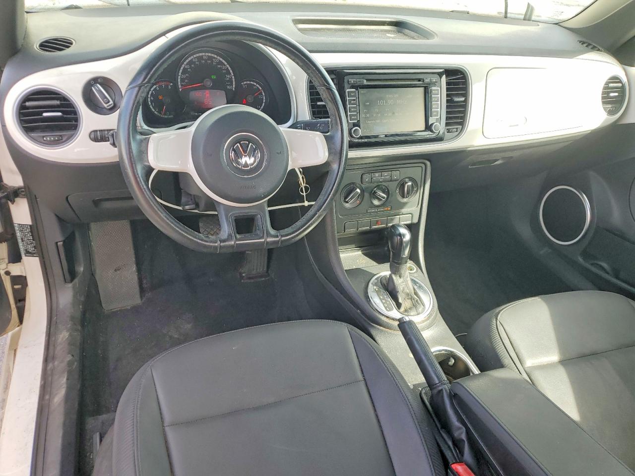 2013 Volkswagen Beetle White vin: 3VWJP7AT1DM690889