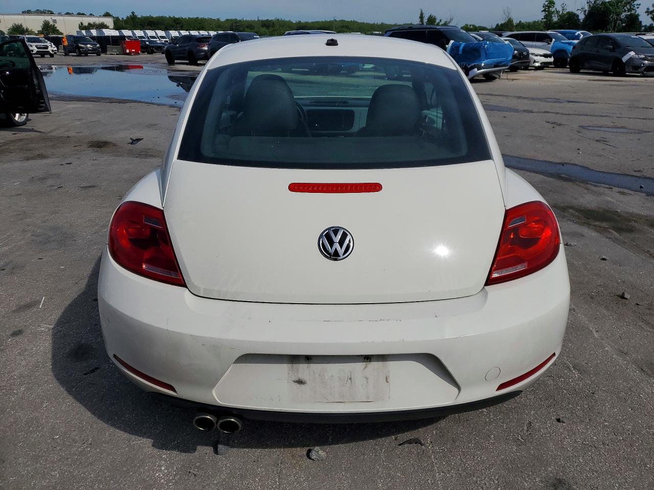 2013 Volkswagen Beetle White vin: 3VWJP7AT1DM690889