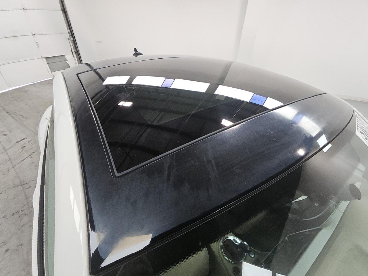 2014 Volkswagen Beetle White vin: 3VWJP7AT1EM623307 Damage: Roof Panel, Oxidized, > 12 Inches