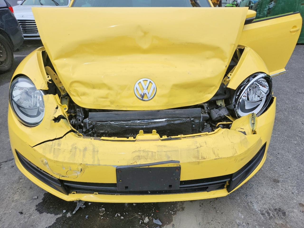 2012 Volkswagen Beetle Желтый vin: 3VWJP7AT2CM602527