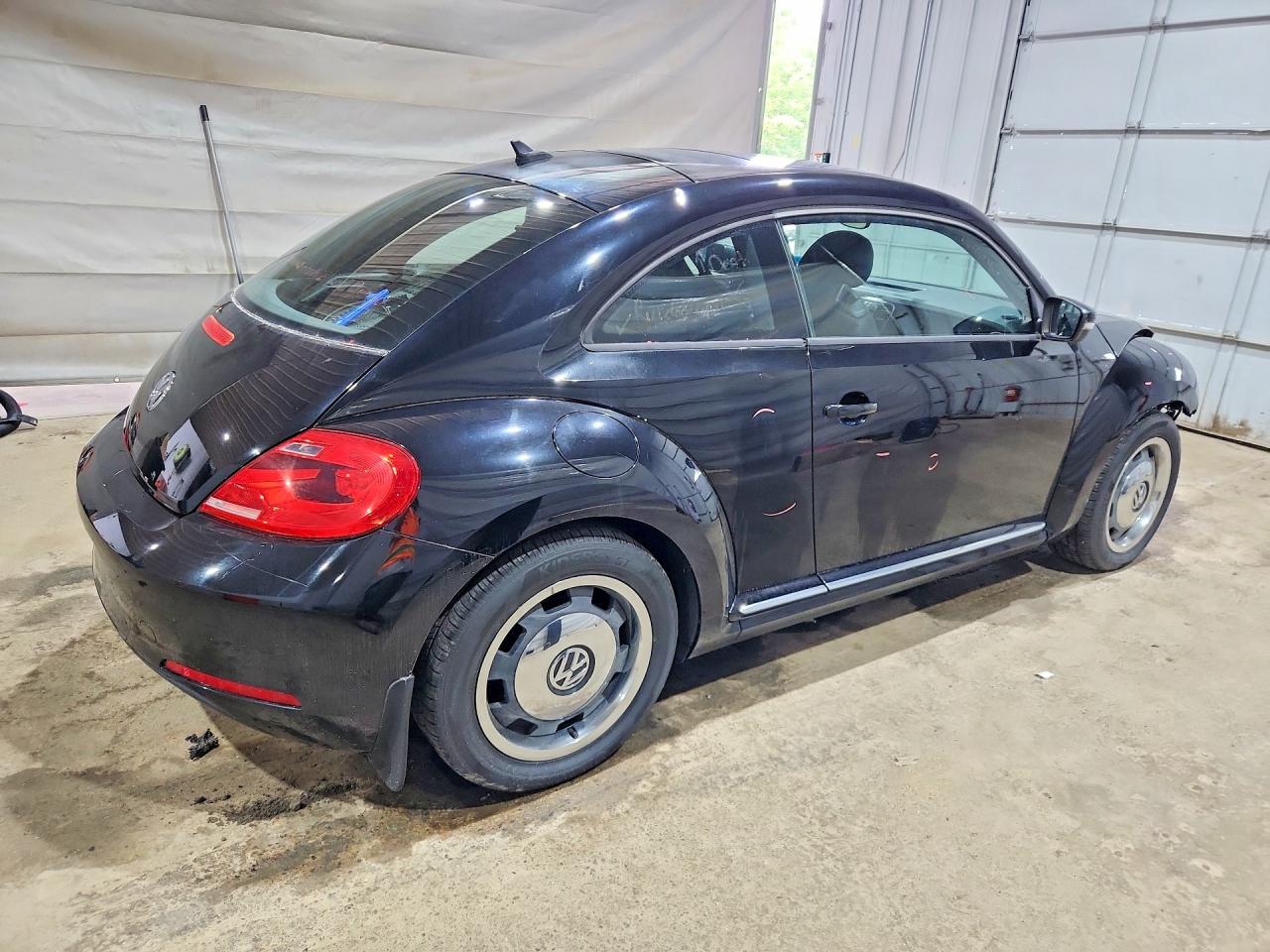 2012 Volkswagen Beetle Black vin: 3VWJP7AT2CM618114