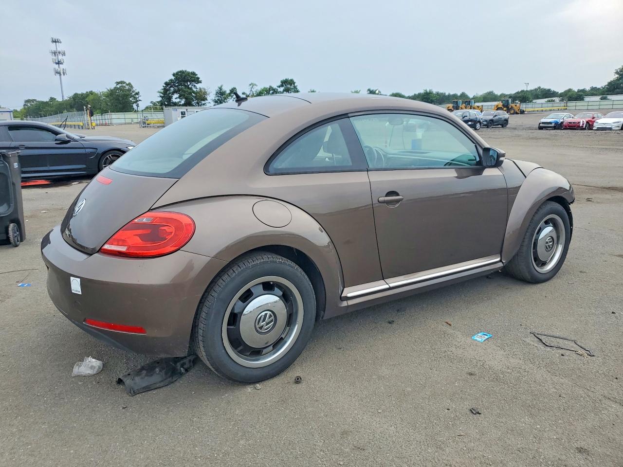 2012 Volkswagen Beetle Brown vin: 3VWJP7AT2CM665529